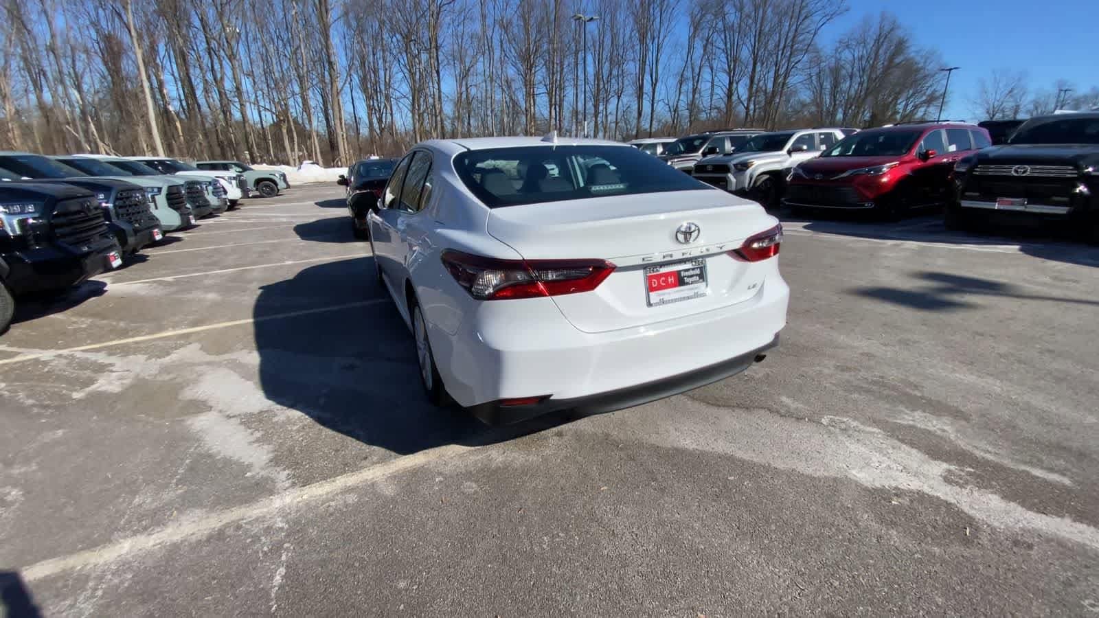 Thumbnail: 2023 Toyota Camry - 10