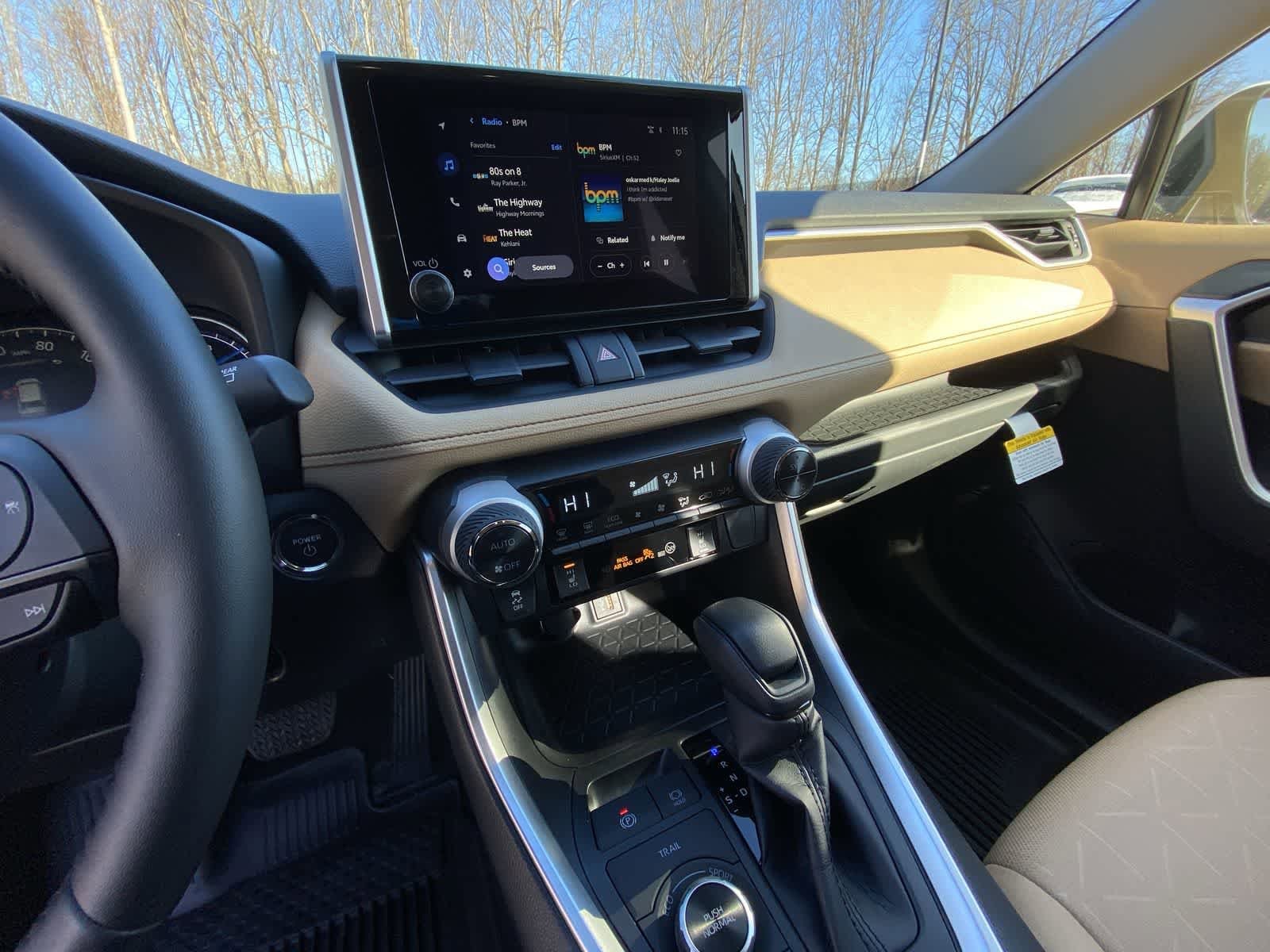 Thumbnail: 2025 Toyota RAV4 - 20