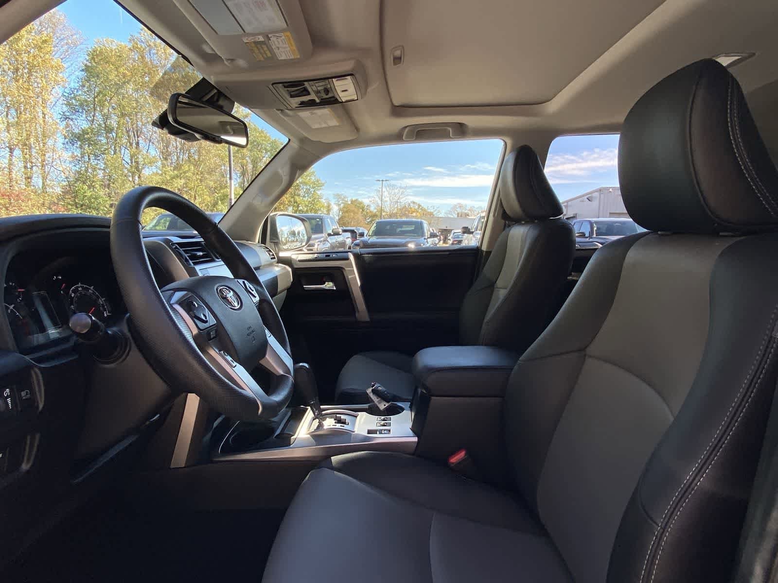 Thumbnail: 2020 Toyota 4Runner - 18