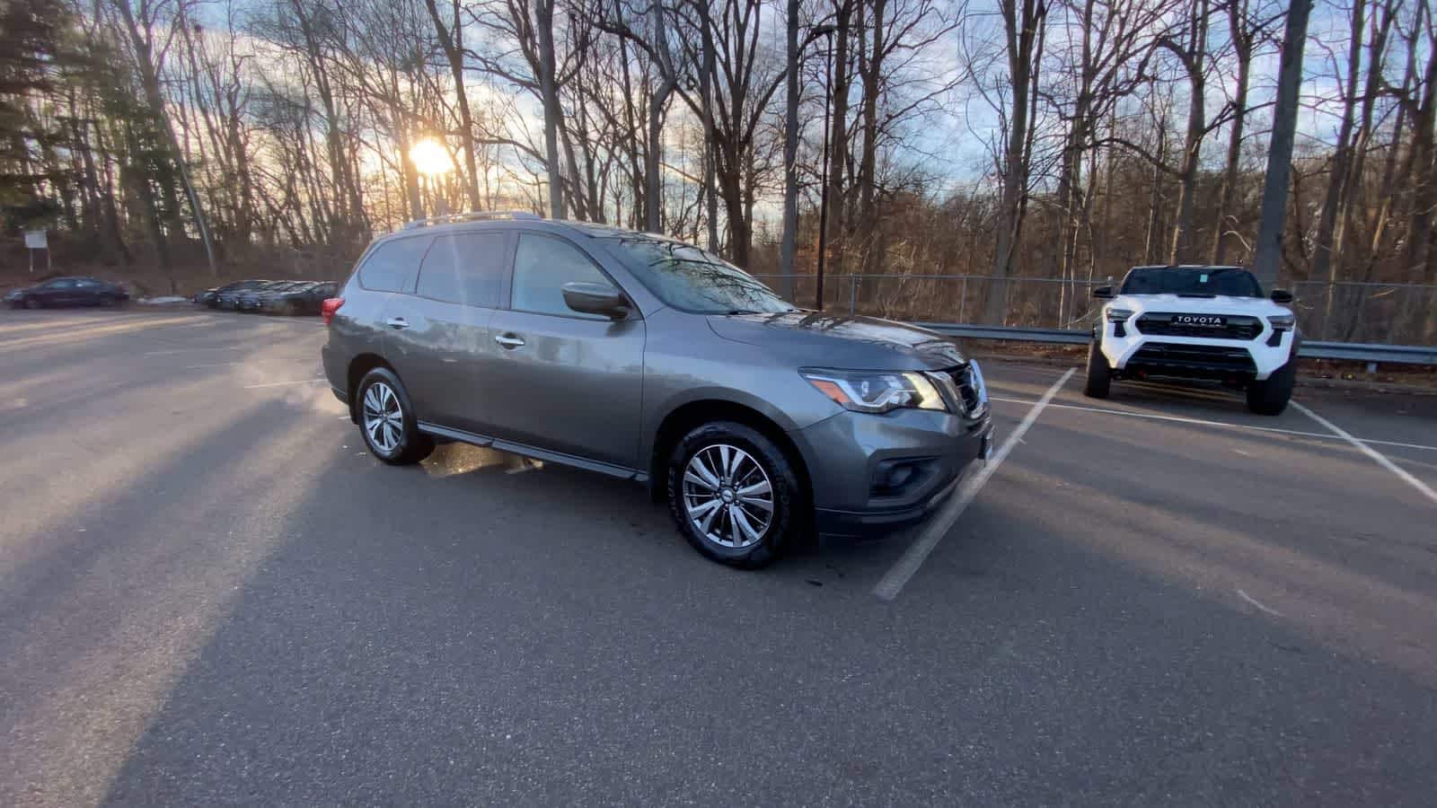 Thumbnail: 2018 Nissan Pathfinder - 7