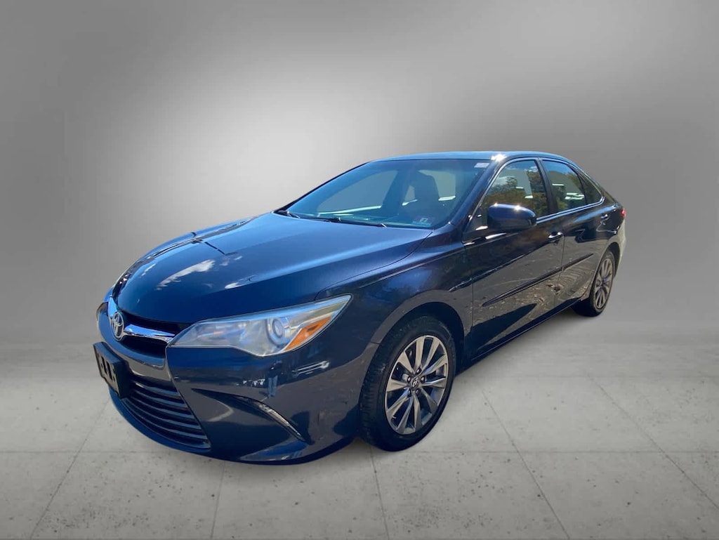 Used 2017 Toyota Camry XLE Sedan