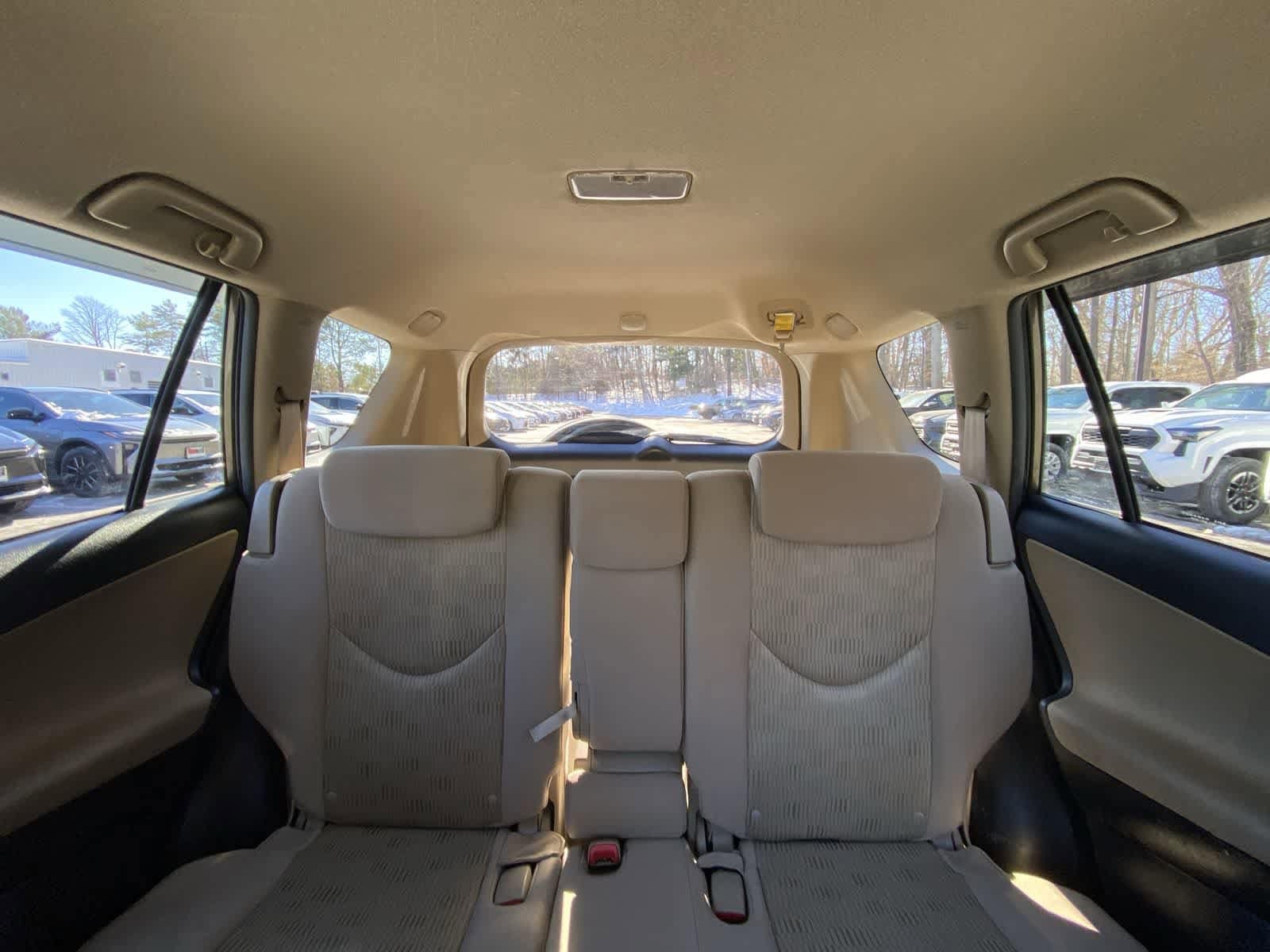 Thumbnail: 2011 Toyota RAV4 - 24