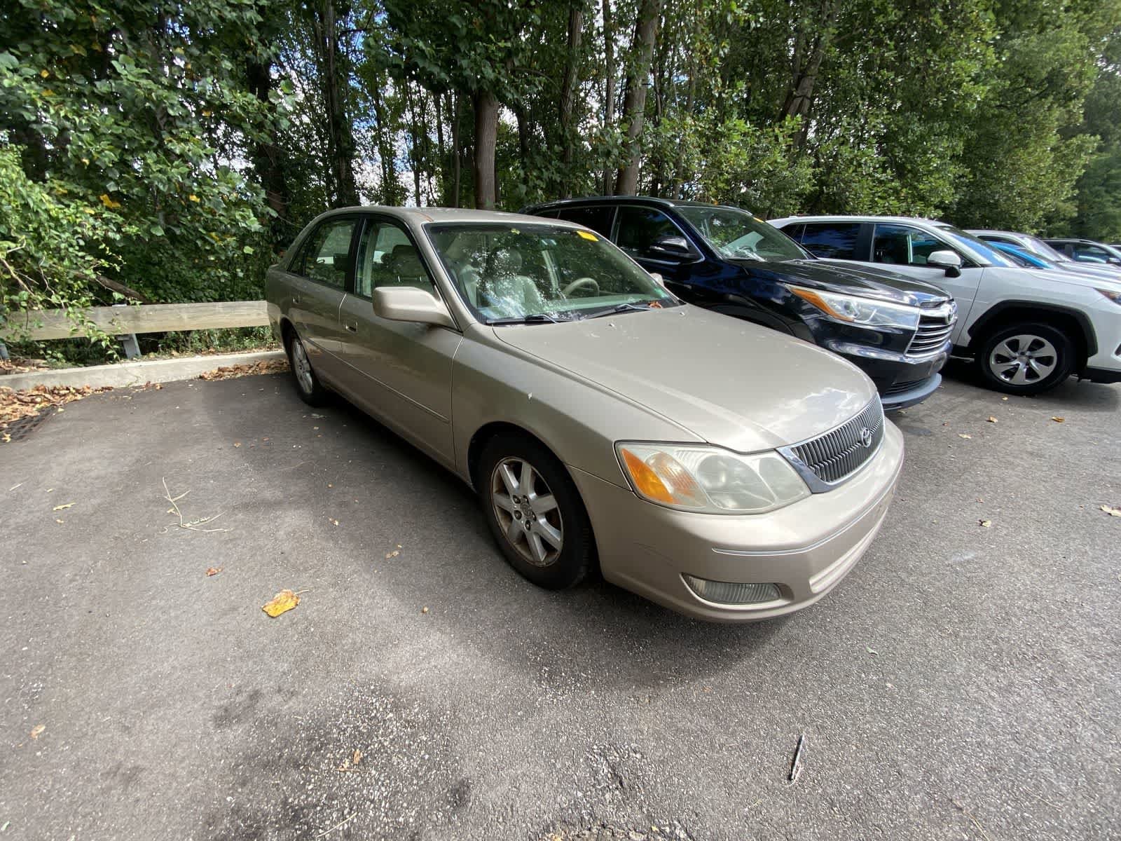 Thumbnail: 2000 Toyota Avalon - 3