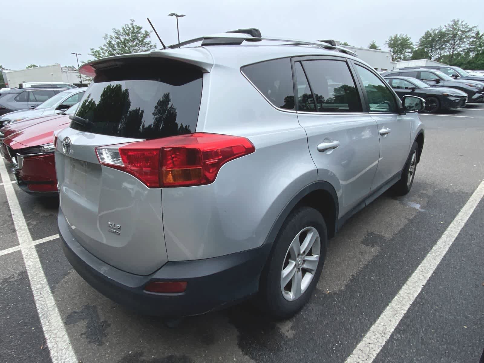 2013 Toyota RAV4 XLE 7
