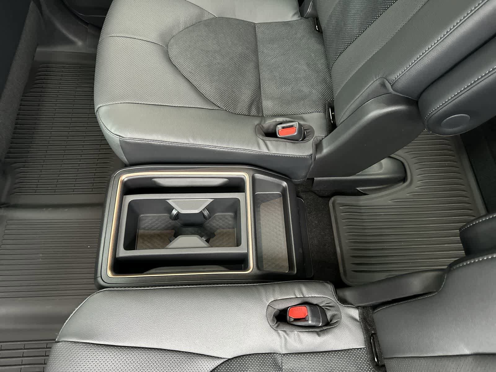 Thumbnail: 2026 Toyota Grand Highlander - 26