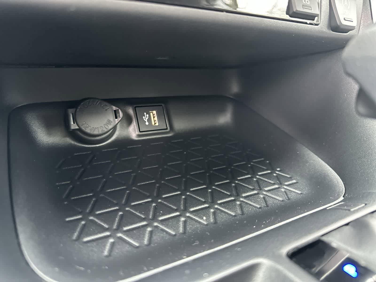 Thumbnail: 2025 Toyota RAV4 - 27