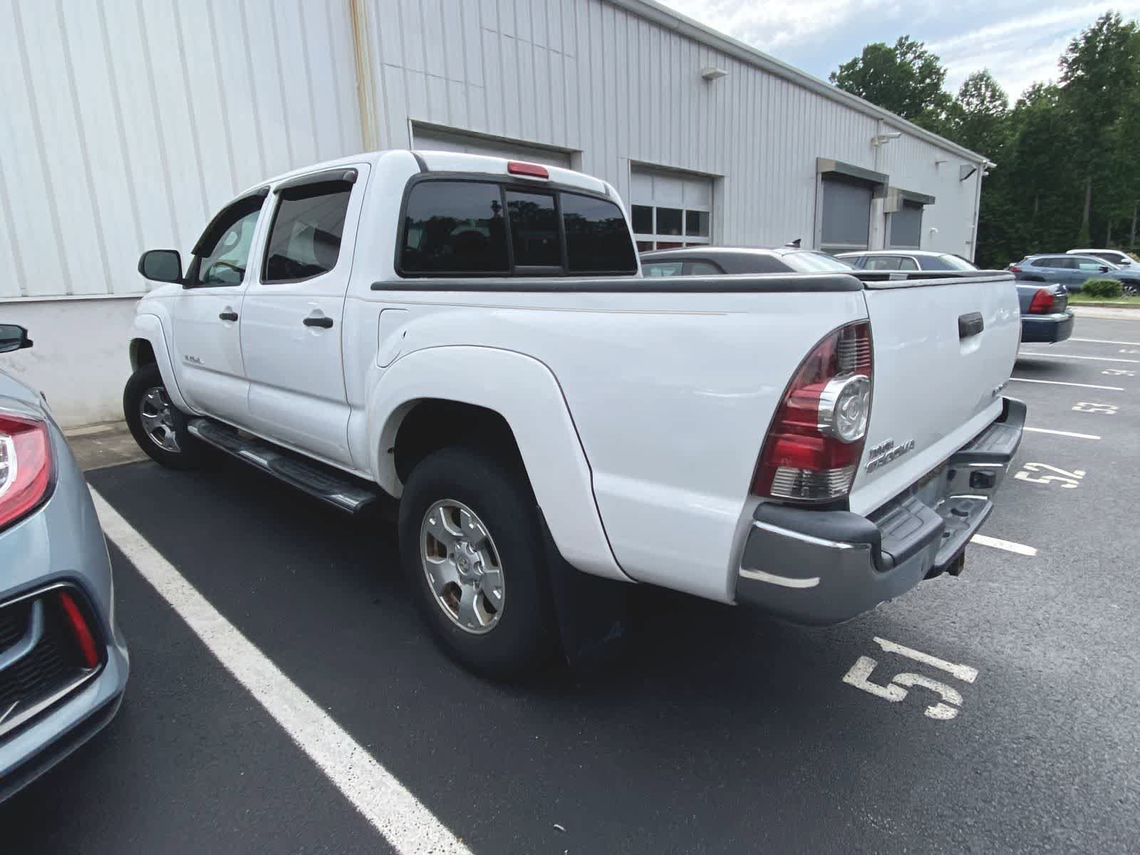 Thumbnail: 2013 Toyota Tacoma - 10