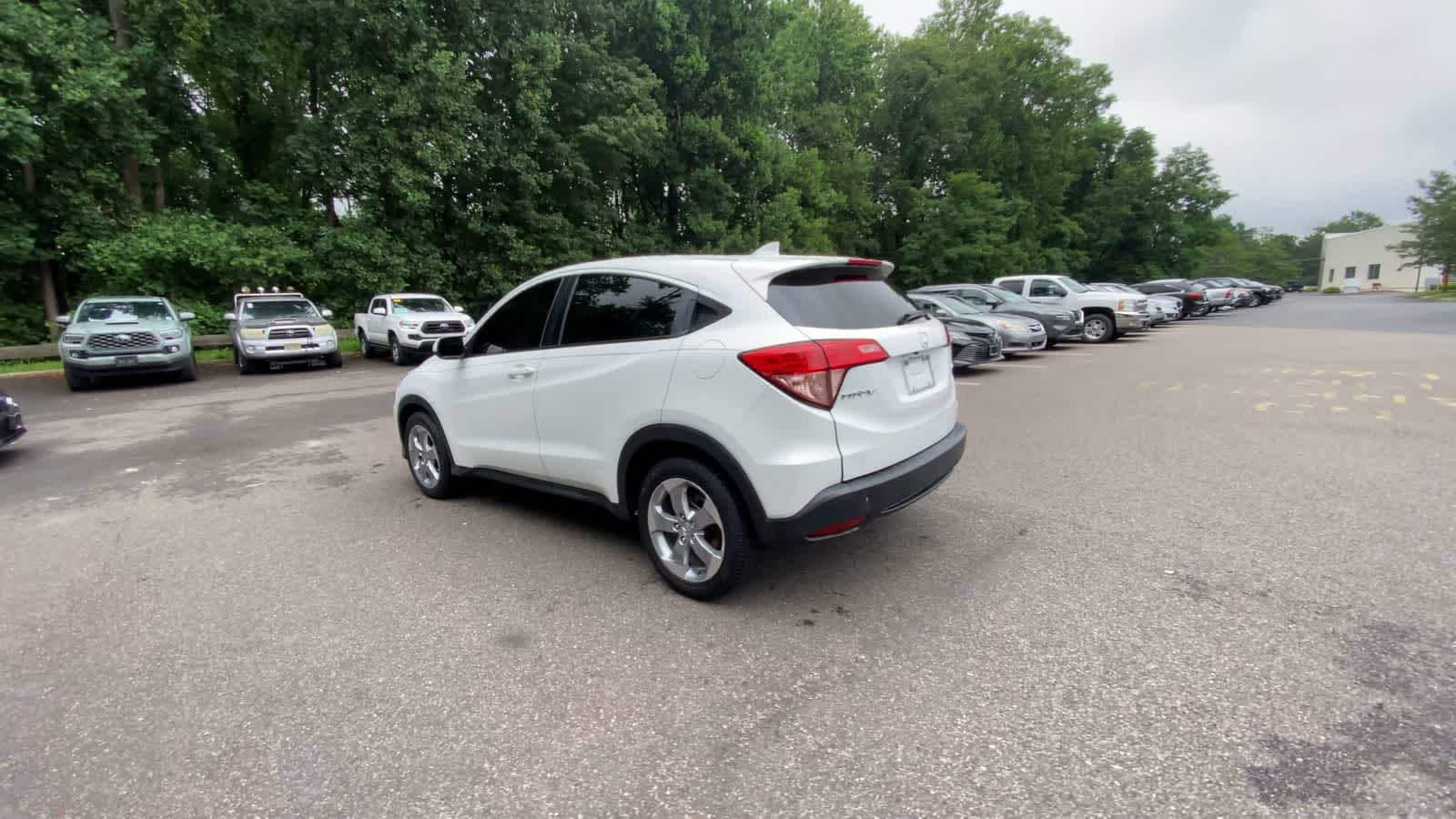 Thumbnail: 2017 Honda HR-V - 6