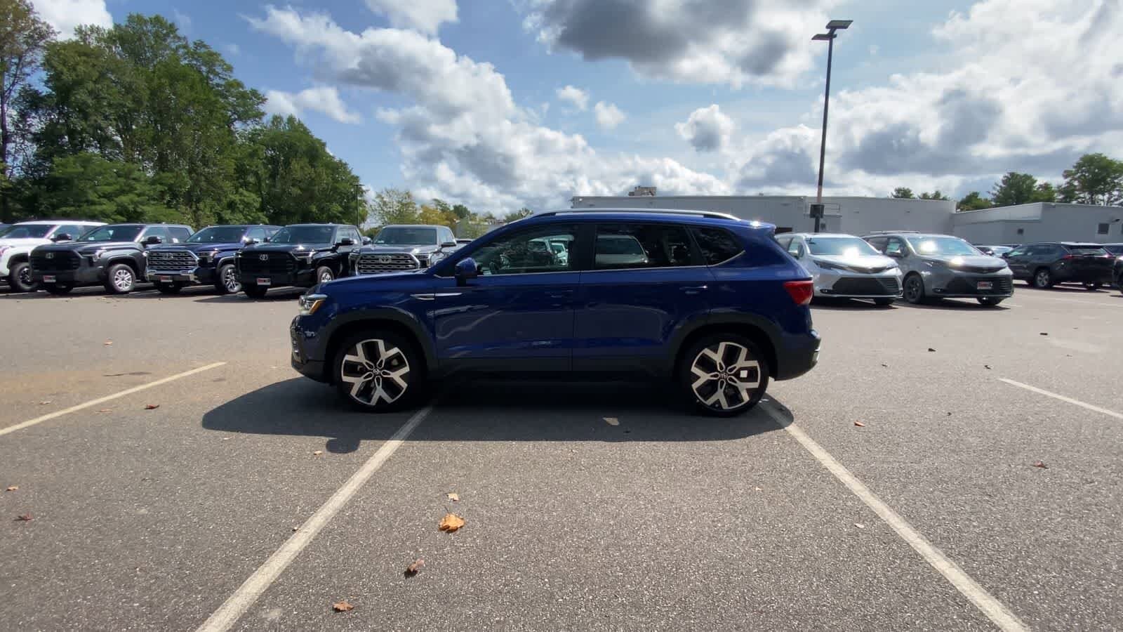 Thumbnail: 2022 Volkswagen Taos - 5