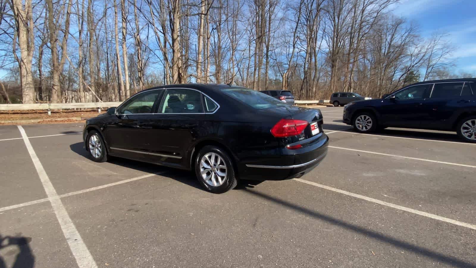 Thumbnail: 2016 Volkswagen Passat - 13