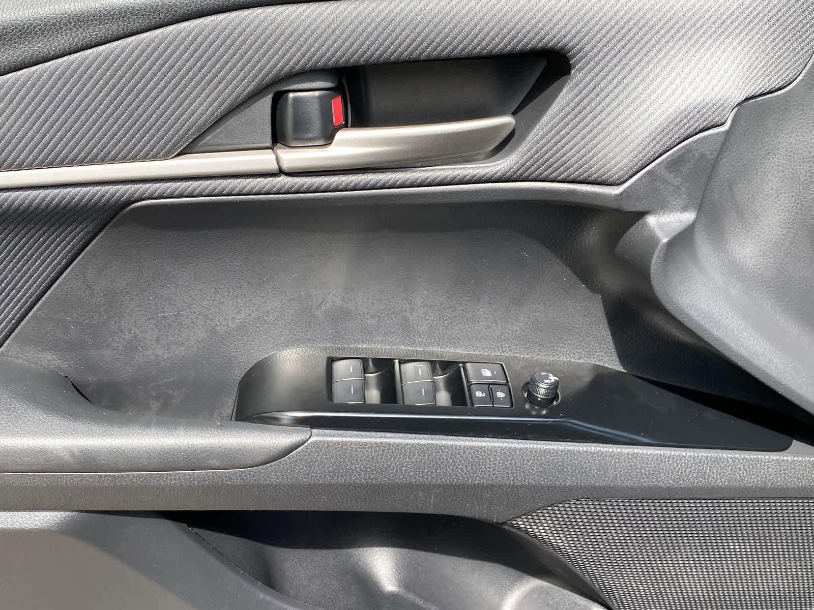 Thumbnail: 2025 Toyota Camry - 18