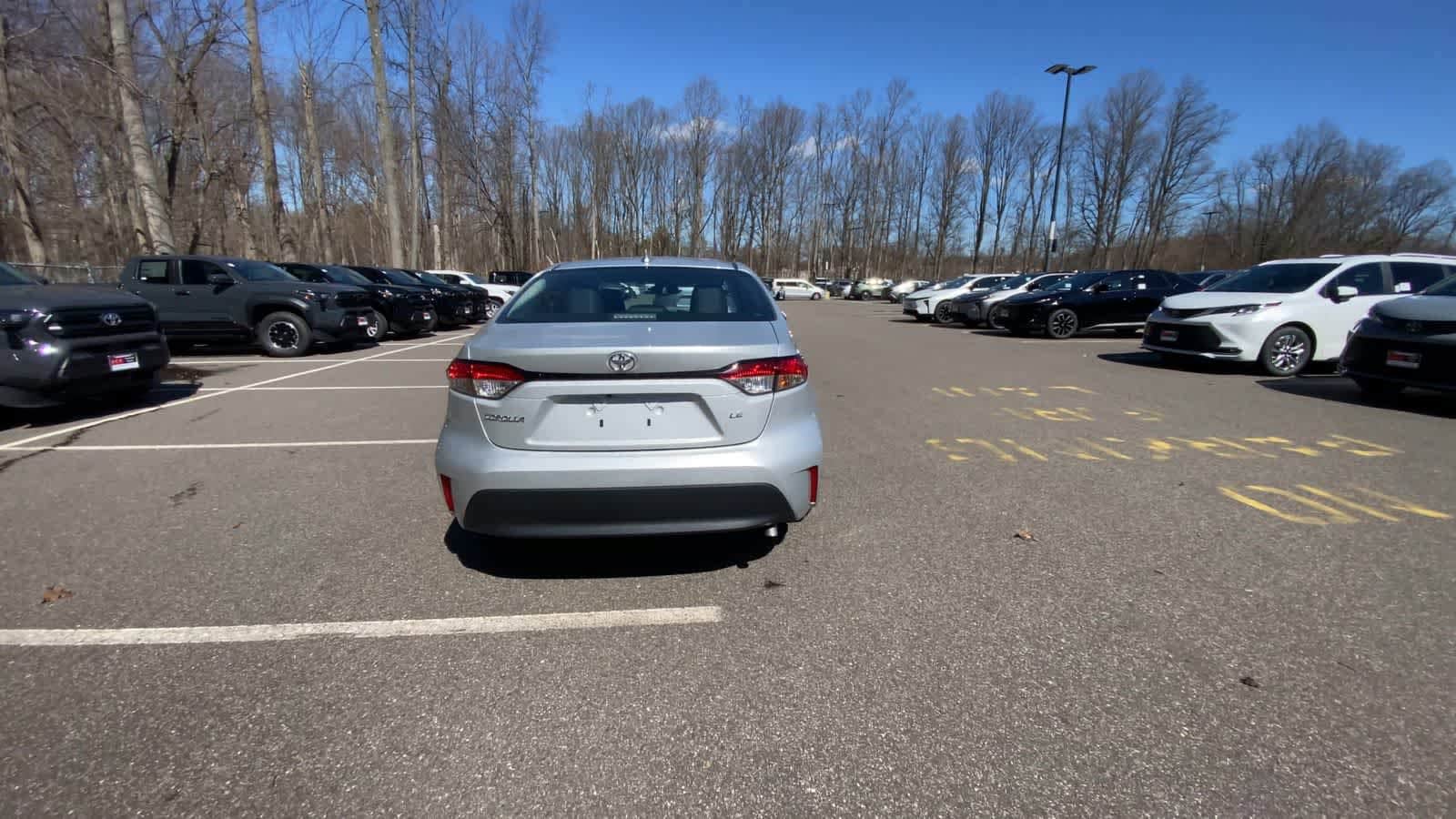 Thumbnail: 2025 Toyota Corolla - 10