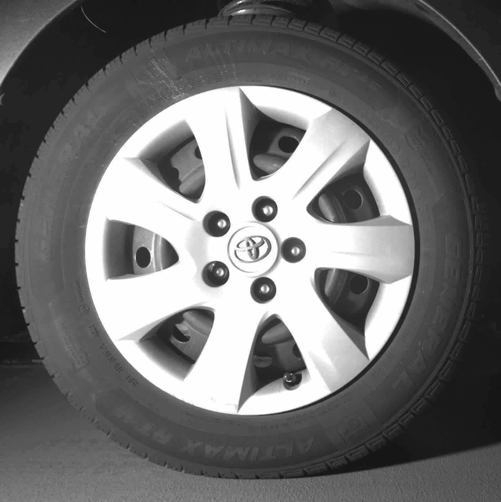 Thumbnail: 2011 Toyota Camry - 10