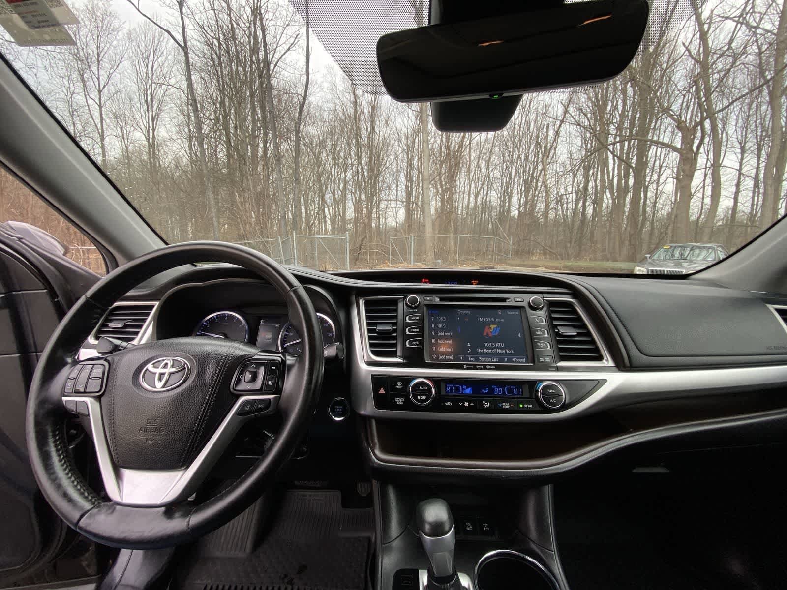 Thumbnail: 2019 Toyota Highlander - 26