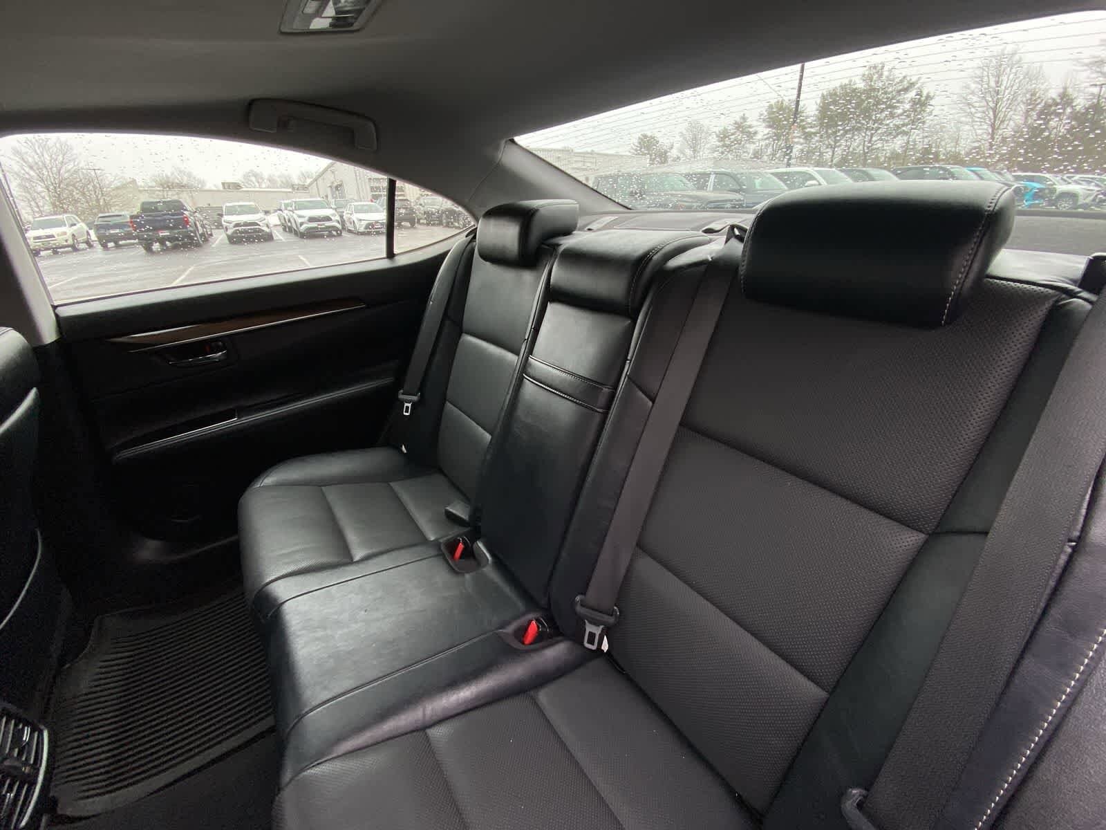 Thumbnail: 2018 Lexus ES - 26