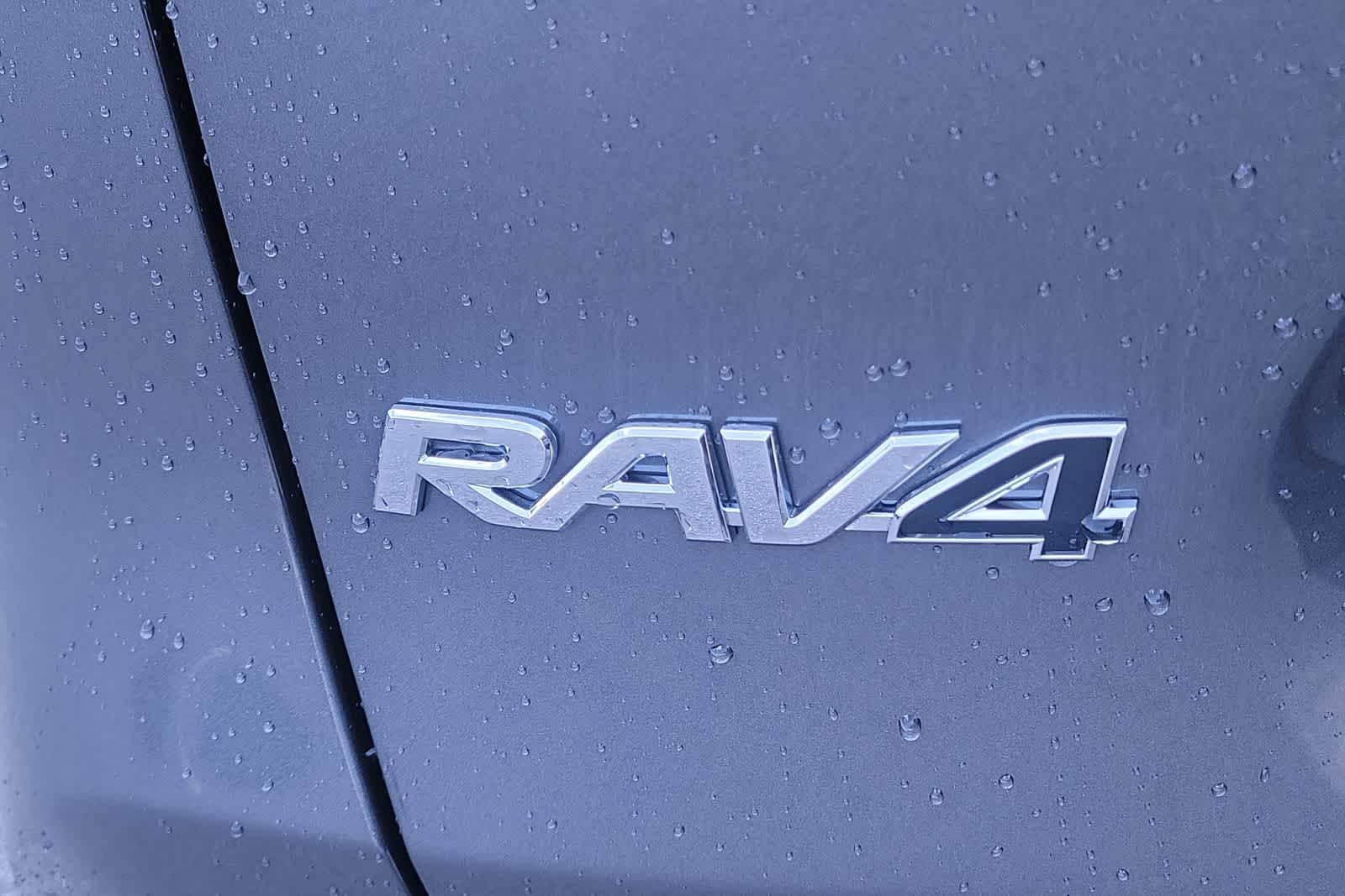 Thumbnail: 2025 Toyota RAV4 - 16