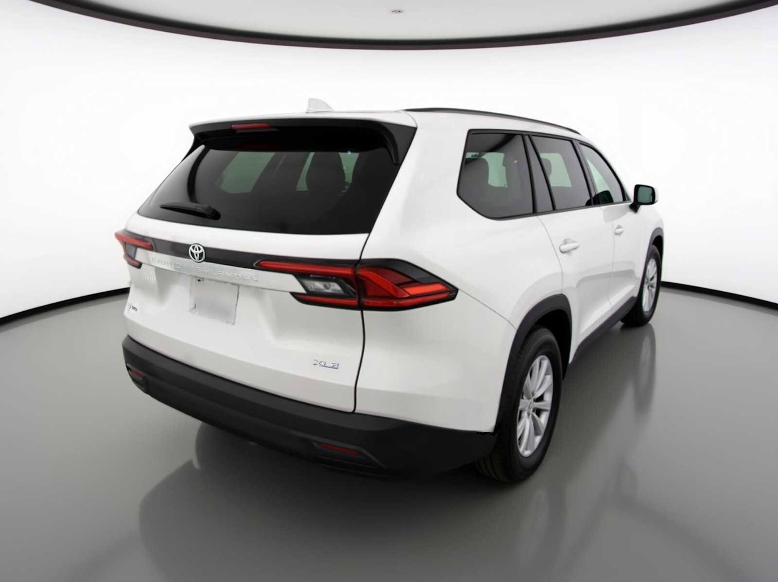 2024 Toyota Grand Highlander XLE photo 4