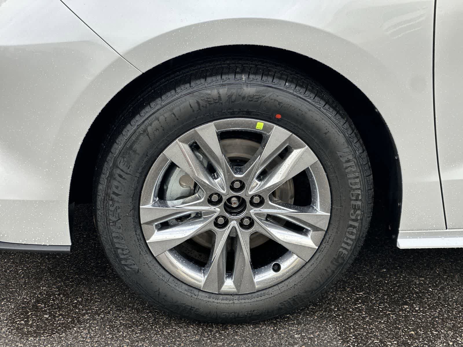 Thumbnail: 2026 Toyota Sienna - 10