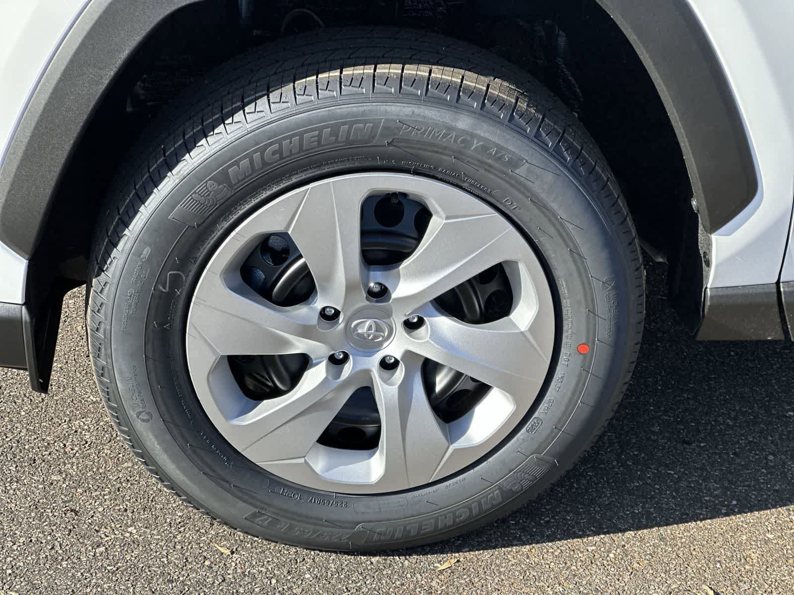 Thumbnail: 2025 Toyota RAV4 - 10