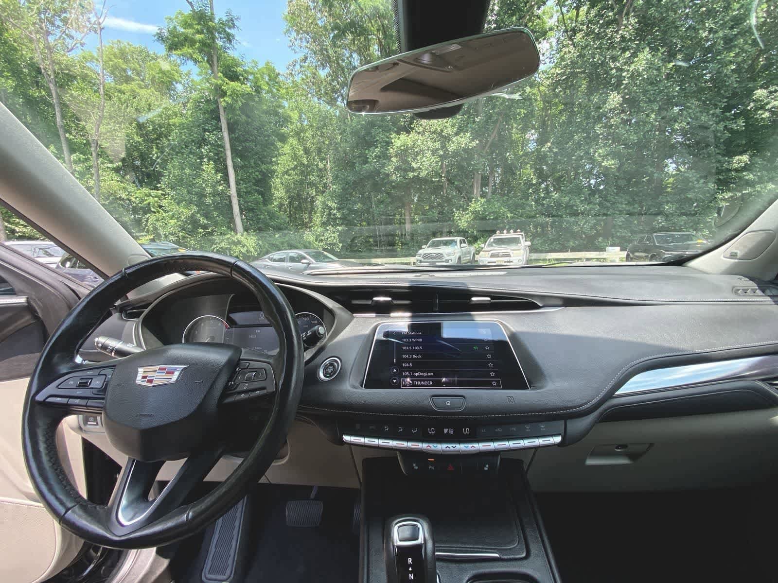 Thumbnail: 2019 Cadillac XT4 - 19