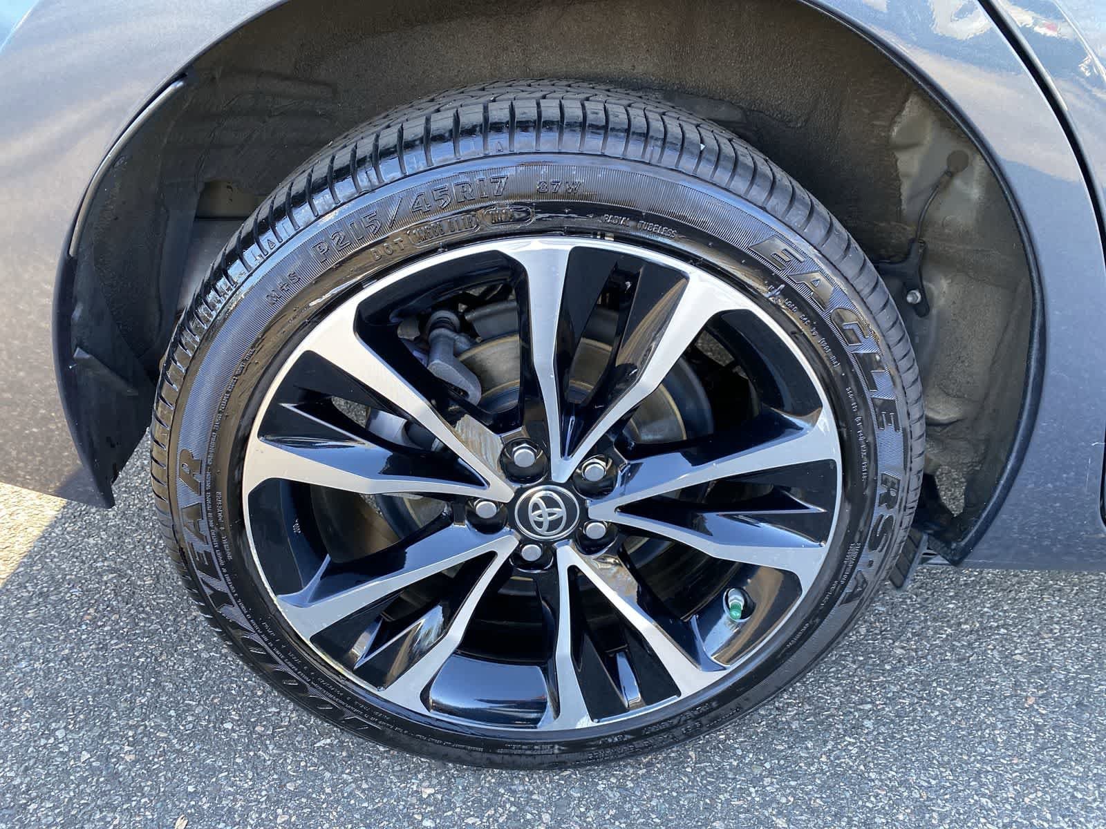 Thumbnail: 2018 Toyota Corolla - 16