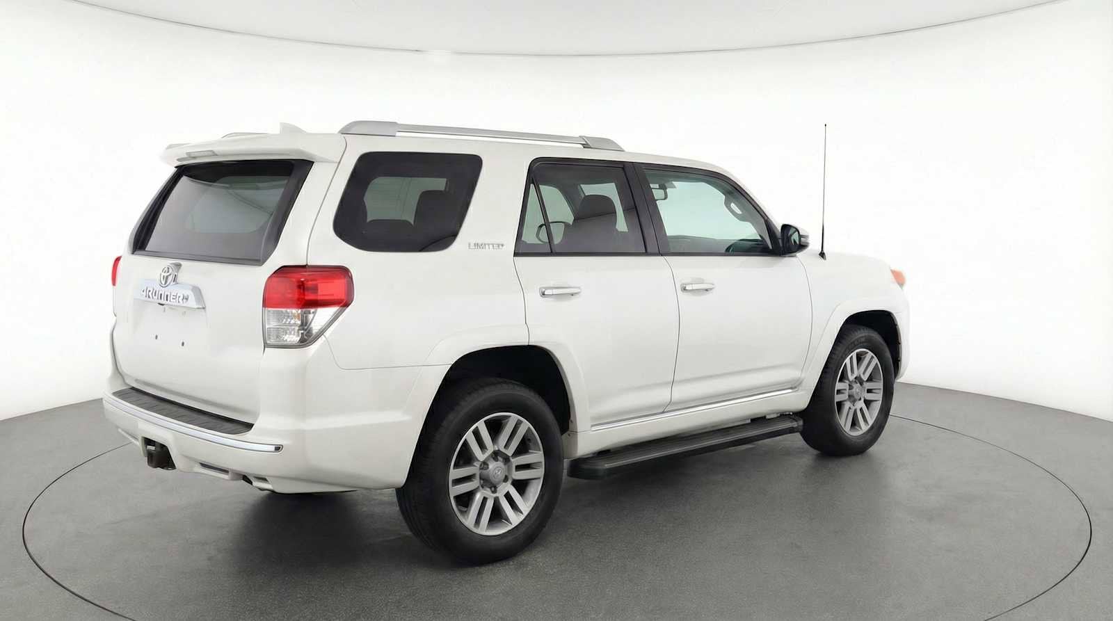 Thumbnail: 2010 Toyota 4Runner - 6