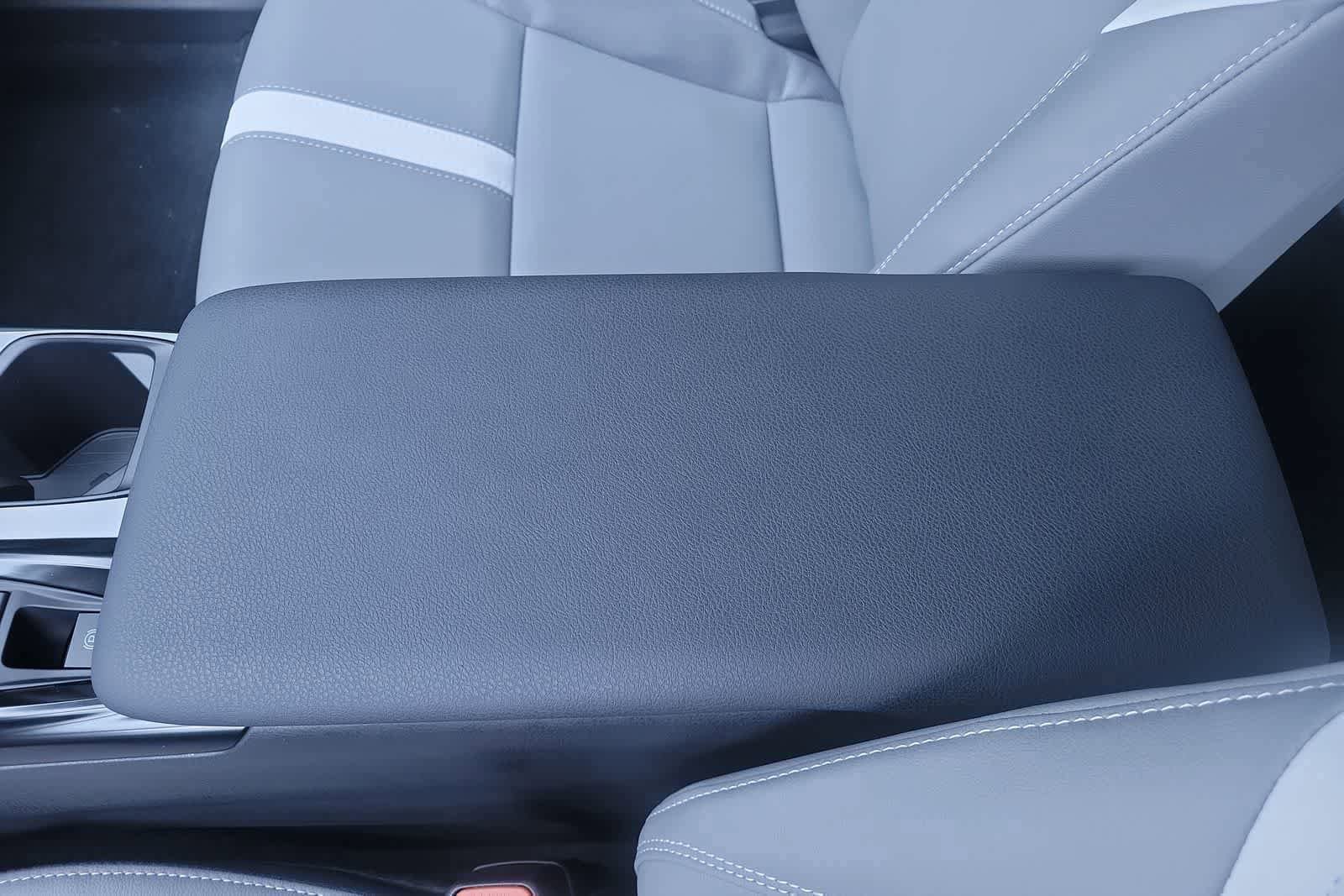 Thumbnail: 2025 Toyota Camry - 24