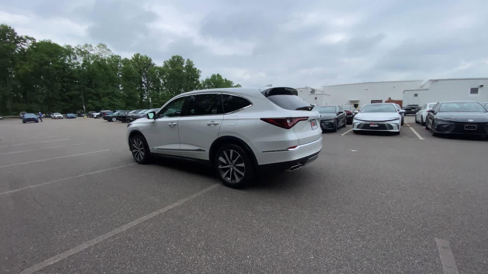 Thumbnail: 2025 Acura MDX - 10
