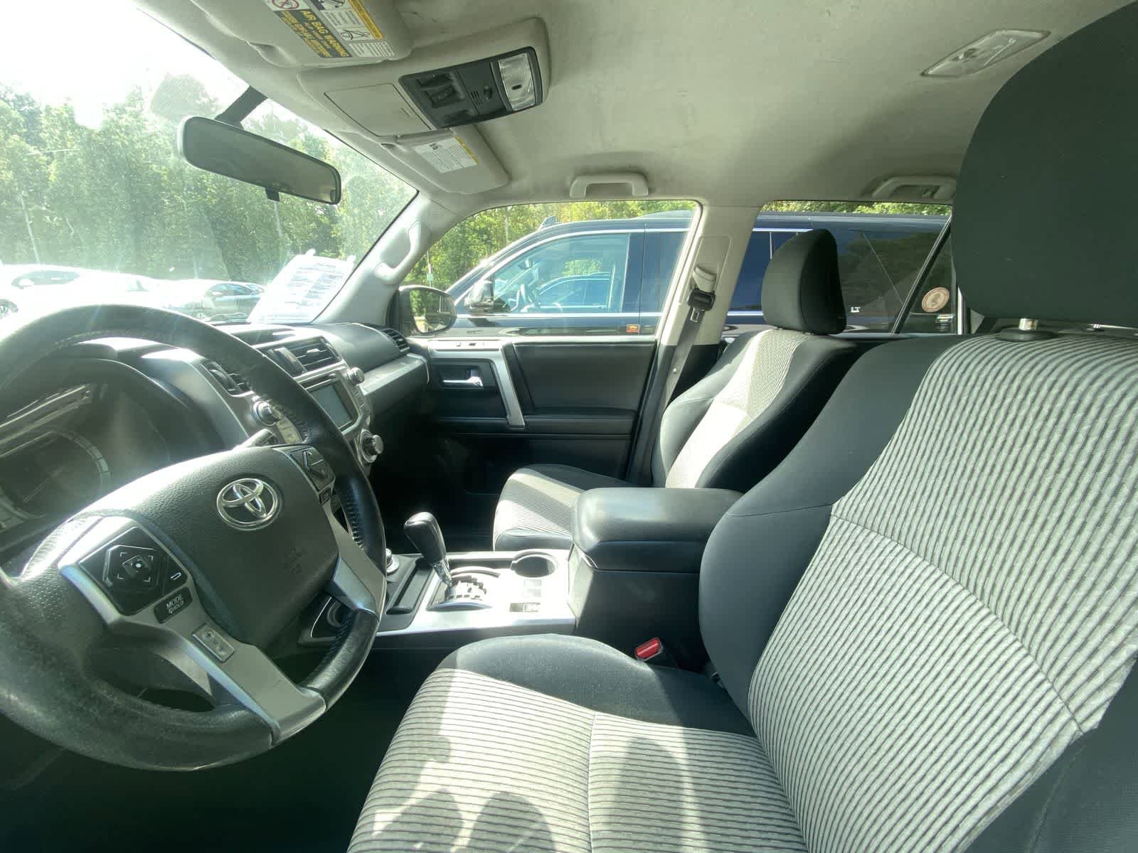 Thumbnail: 2014 Toyota 4Runner - 10