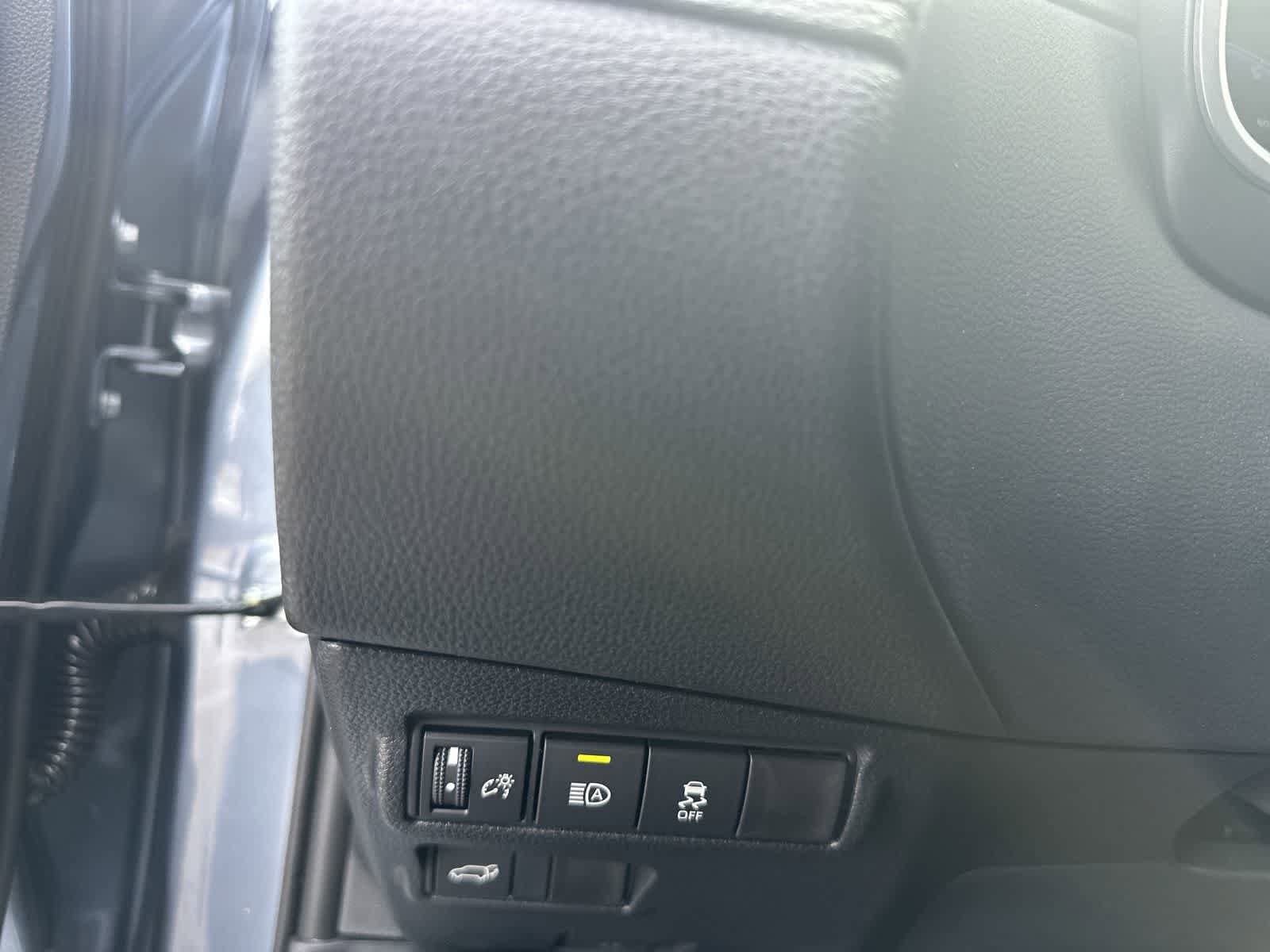 Thumbnail: 2026 Toyota Corolla Cross - 21