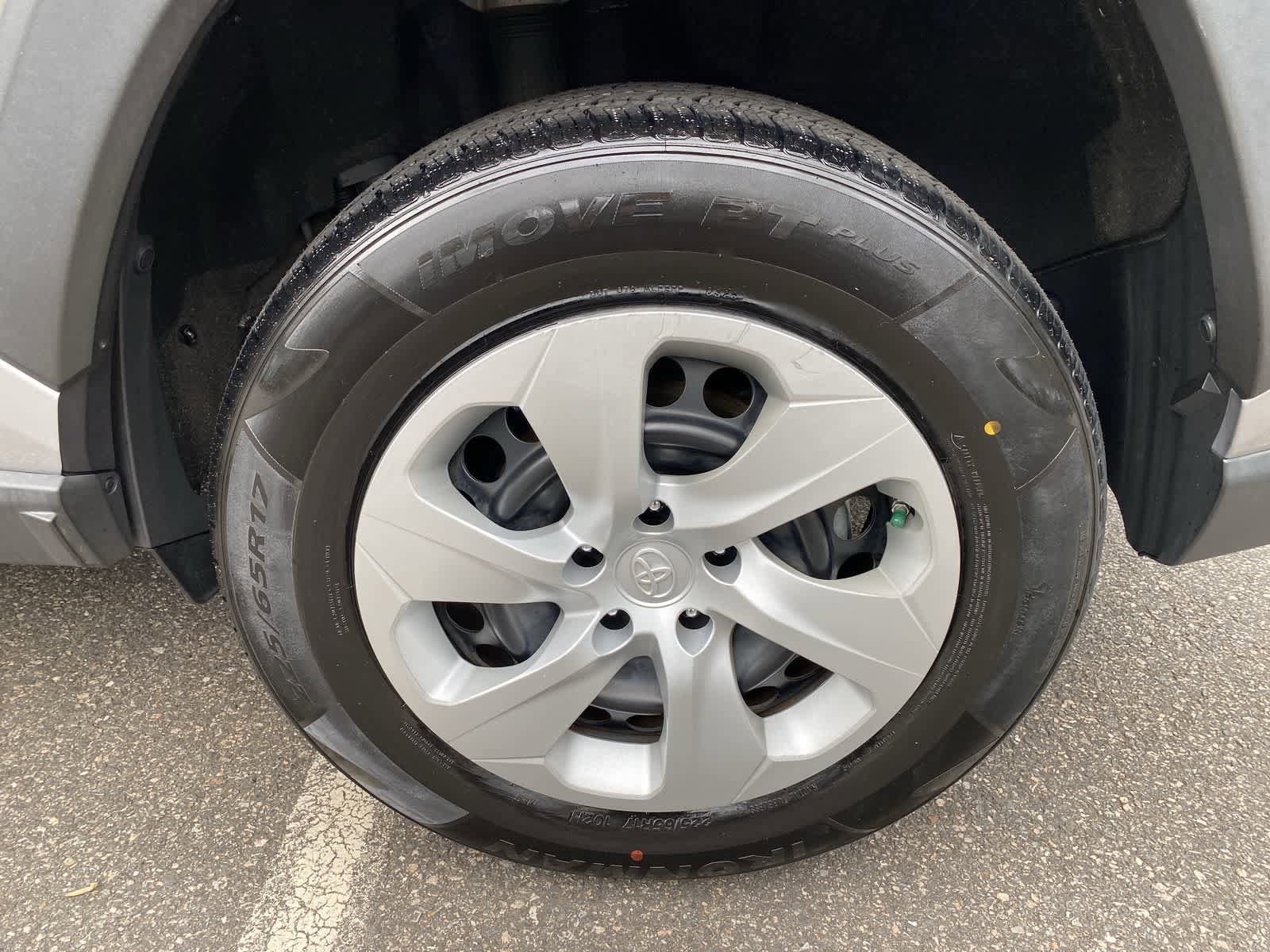 Thumbnail: 2019 Toyota RAV4 - 12