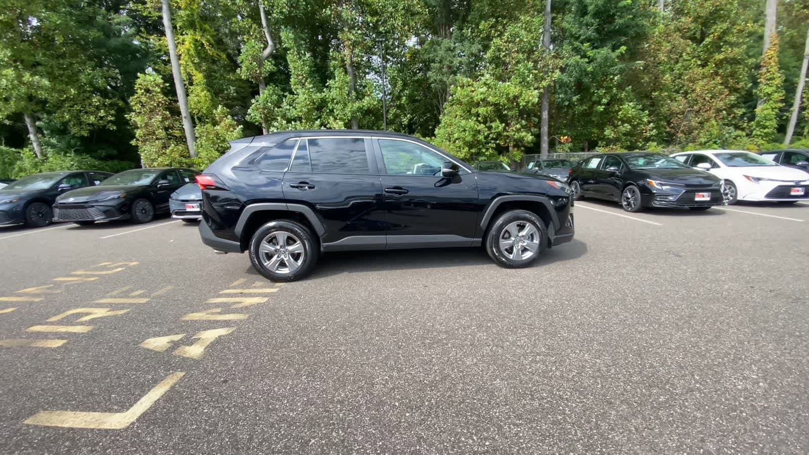 Thumbnail: 2024 Toyota RAV4 - 9