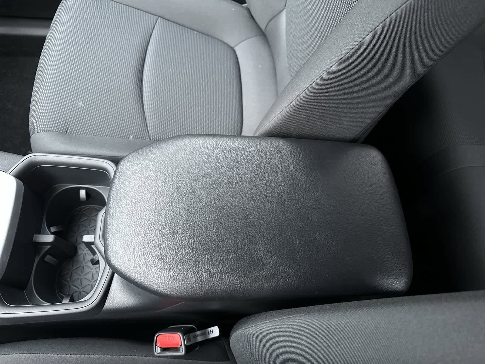 Thumbnail: 2025 Toyota RAV4 - 22