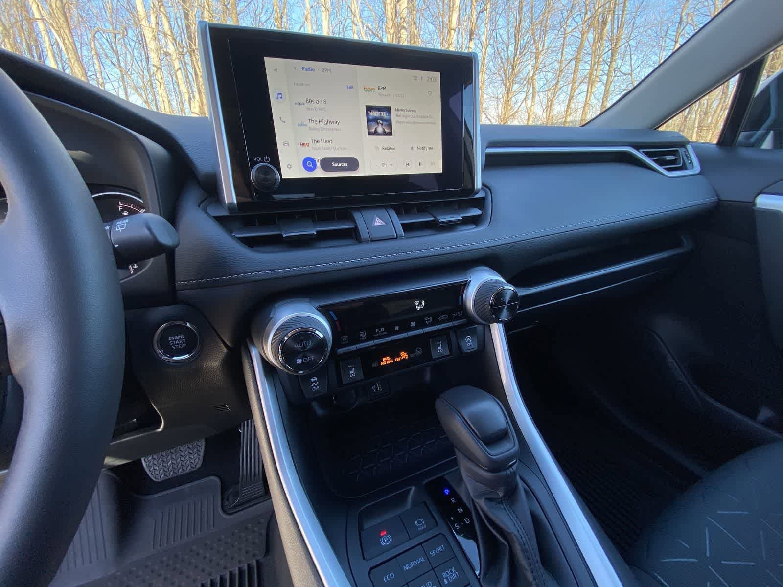 Thumbnail: 2025 Toyota RAV4 - 27