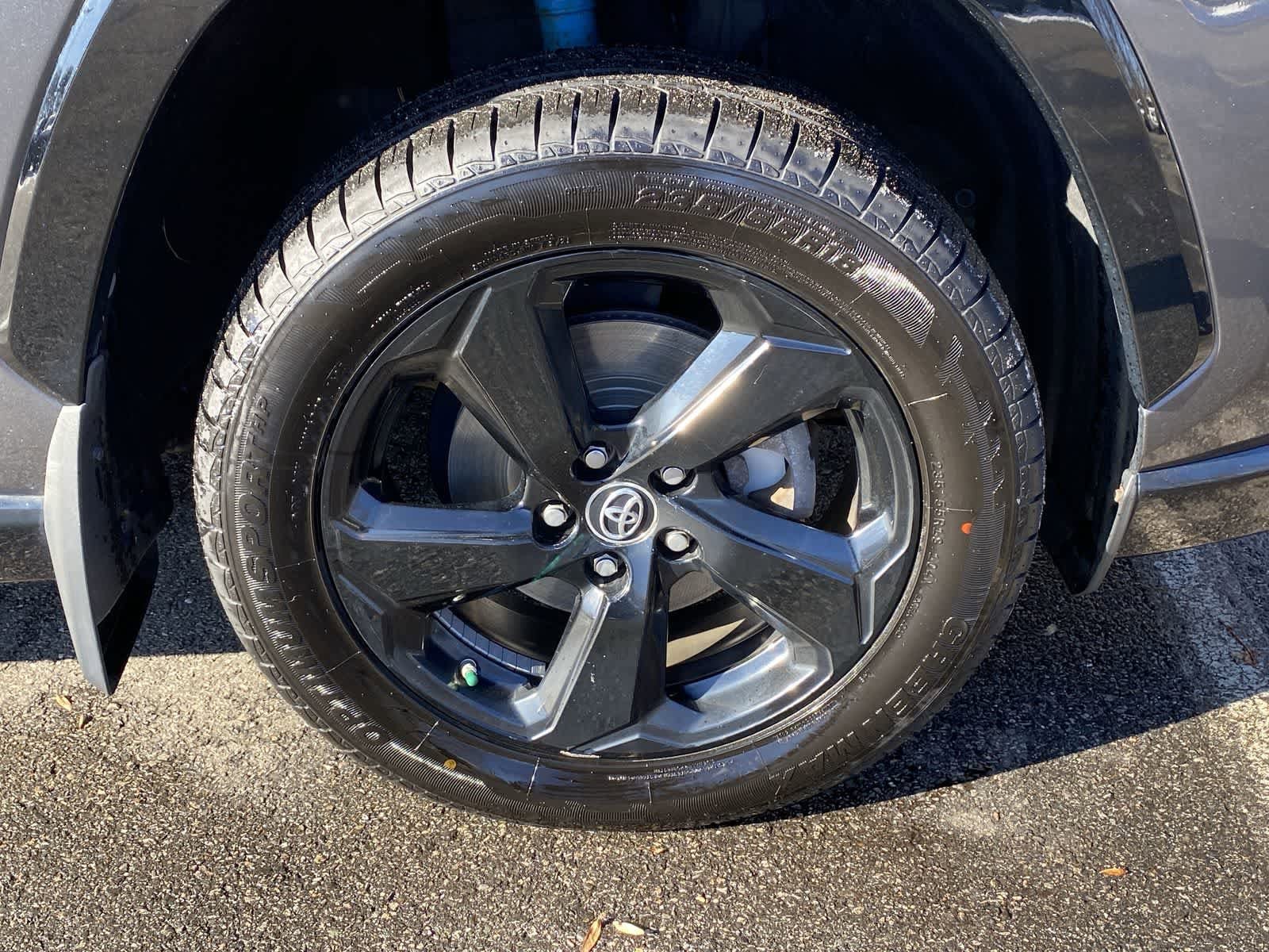 Thumbnail: 2019 Toyota RAV4 - 20