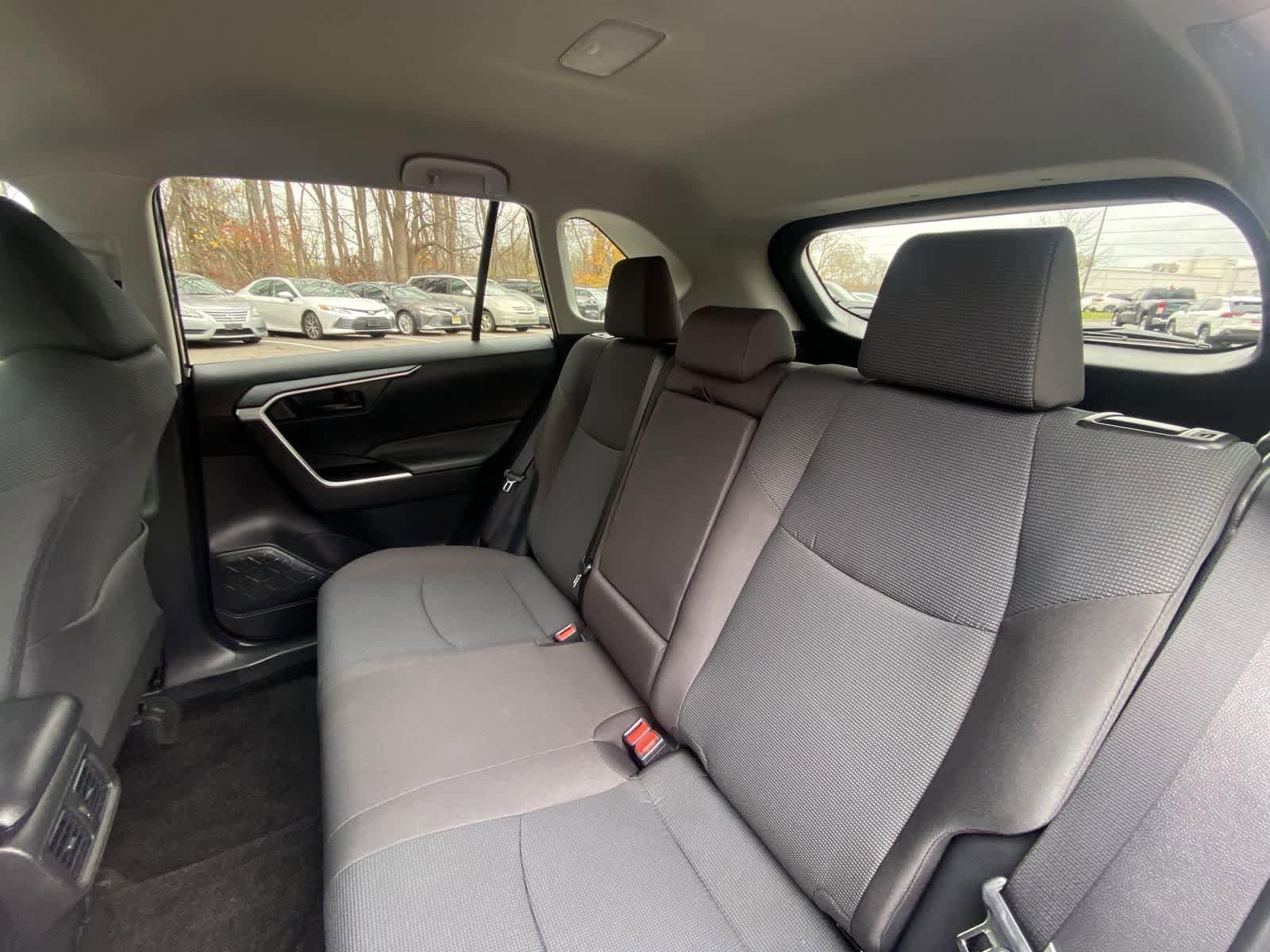 Thumbnail: 2025 Toyota RAV4 - 28