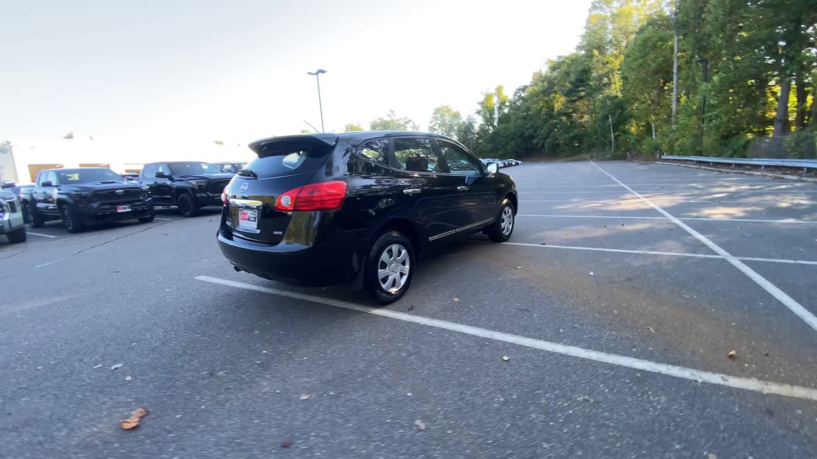 2013 Nissan Rogue S photo 2
