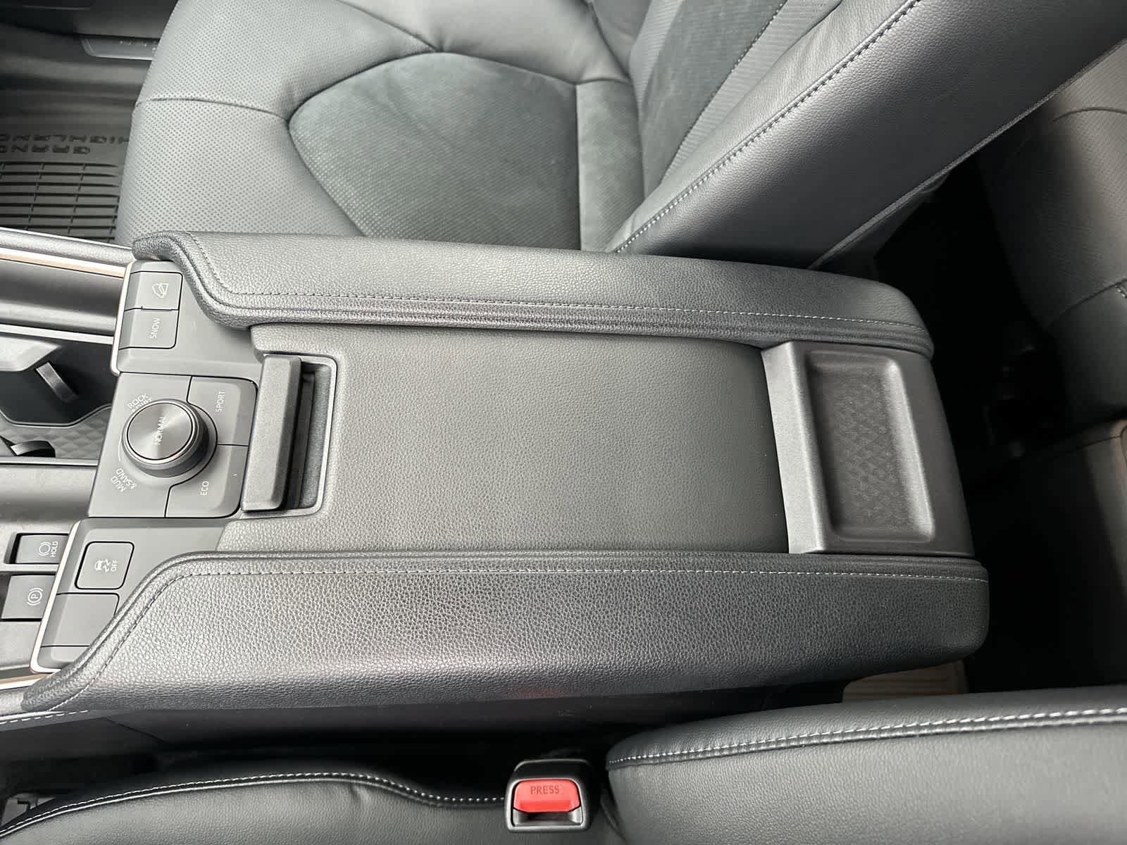 Thumbnail: 2026 Toyota Grand Highlander - 23