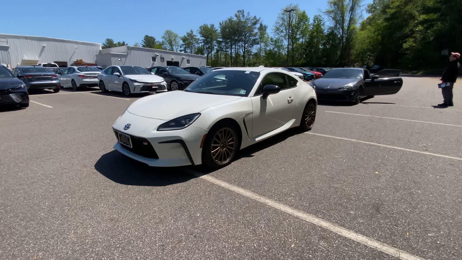 Thumbnail: 2023 Toyota GR86 - 4