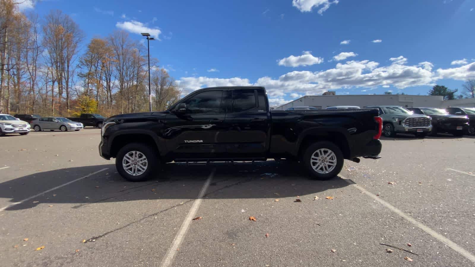 Thumbnail: 2022 Toyota Tundra - 11