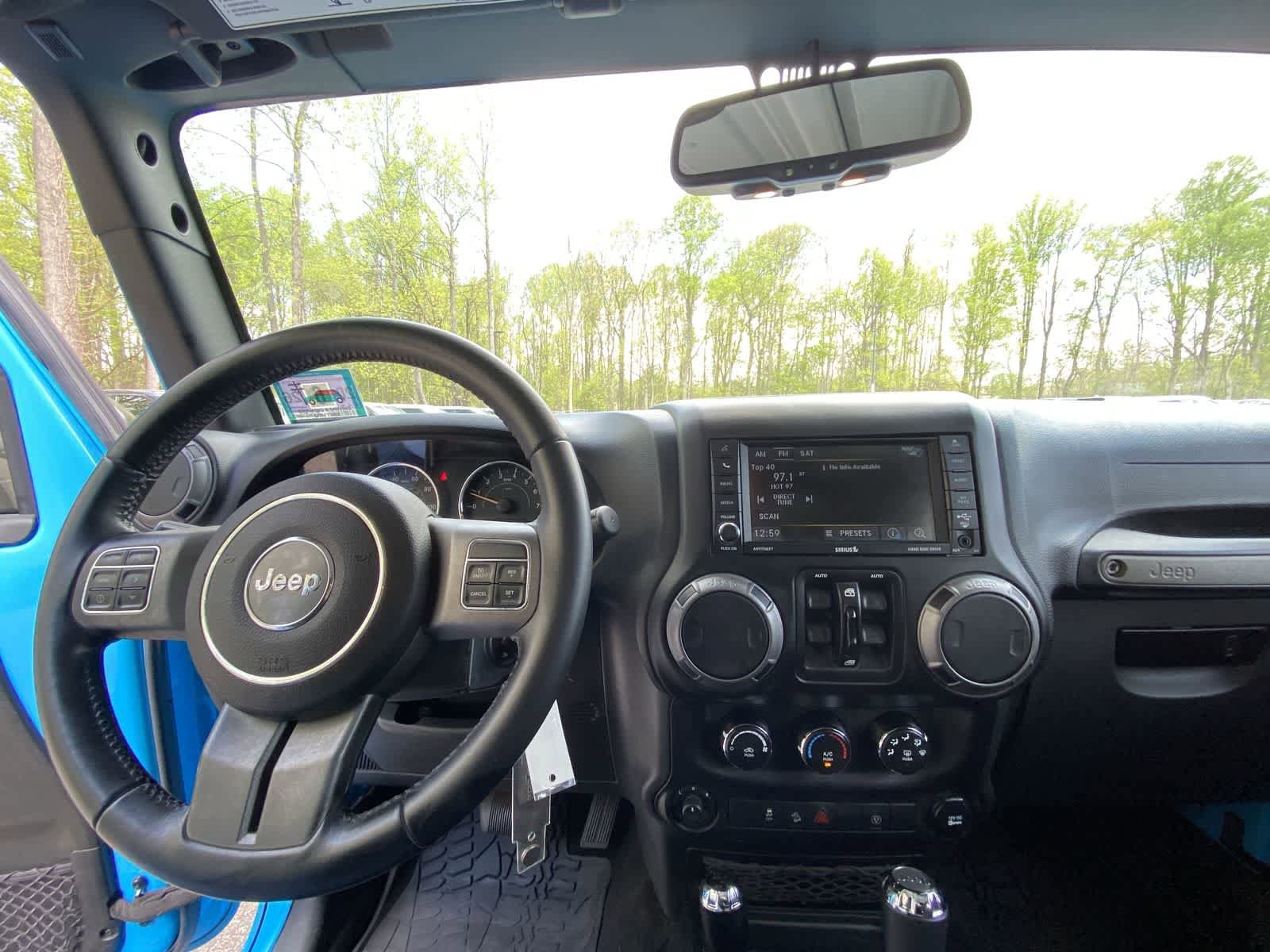 Thumbnail: 2017 Jeep Wrangler - 18