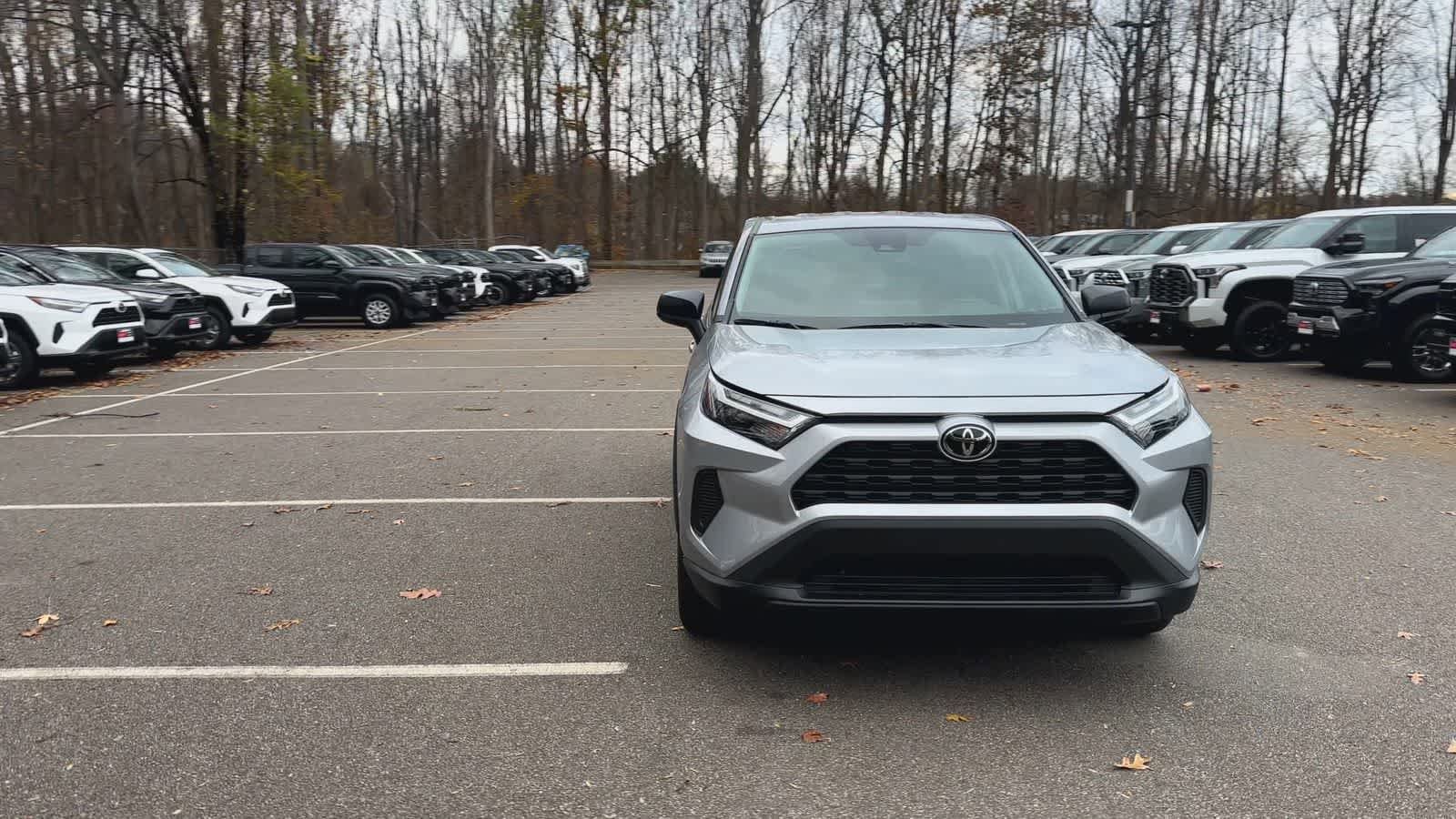 Thumbnail: 2025 Toyota RAV4 - 3