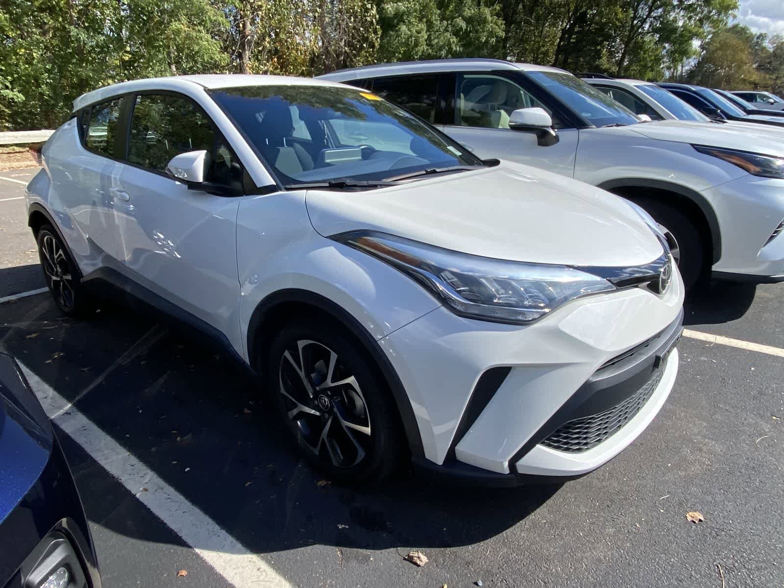 2021 Toyota C-HR XLE photo 3