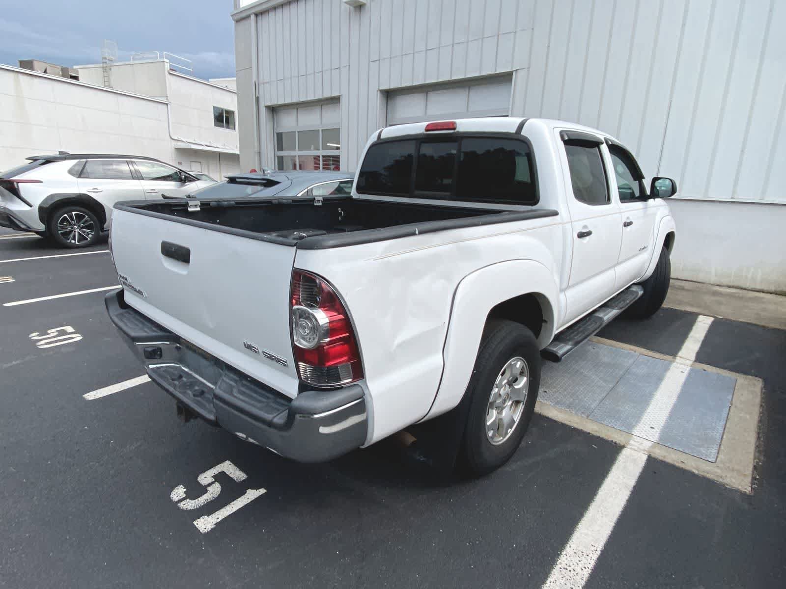 Thumbnail: 2013 Toyota Tacoma - 8