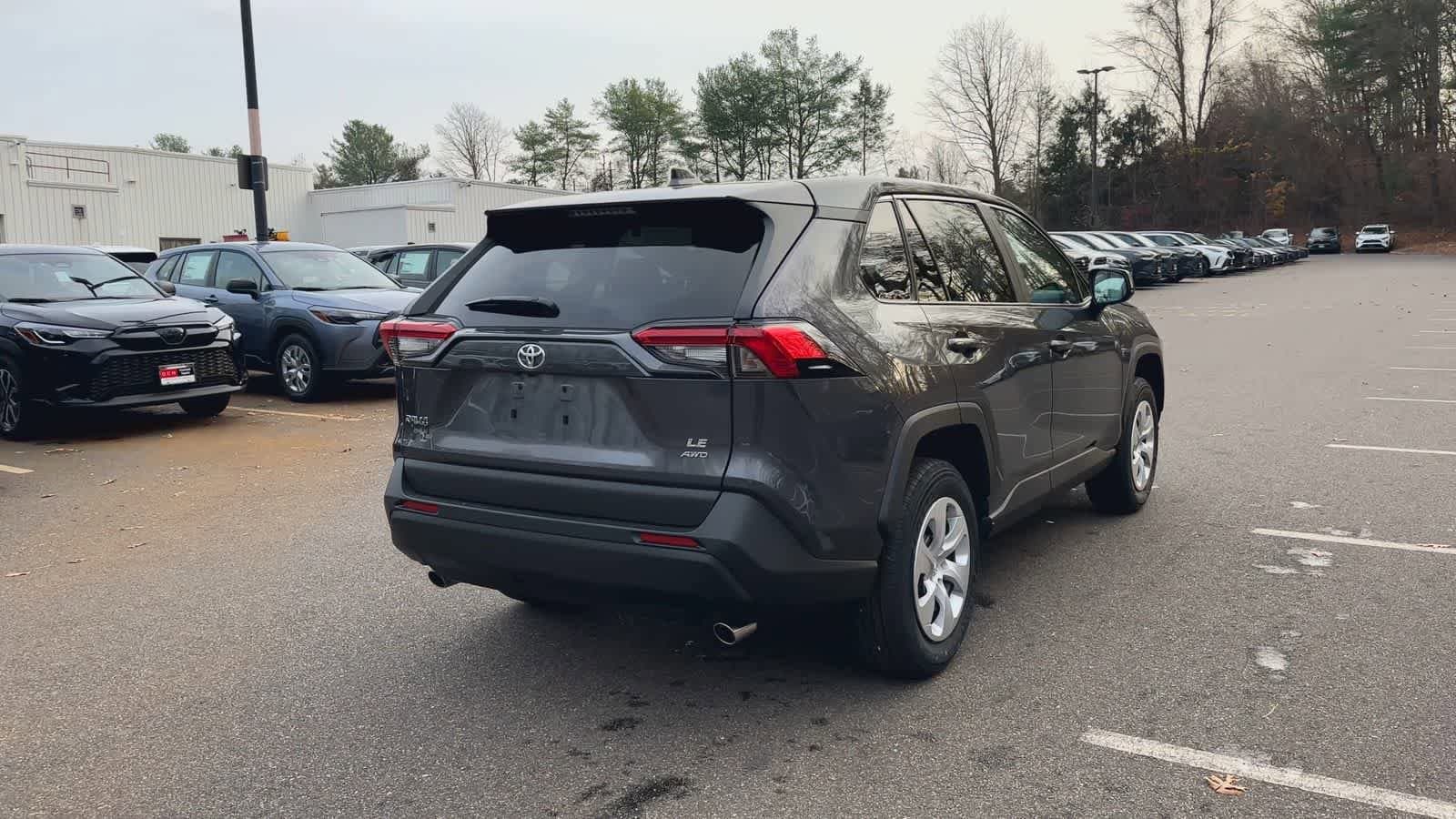 Thumbnail: 2025 Toyota RAV4 - 8