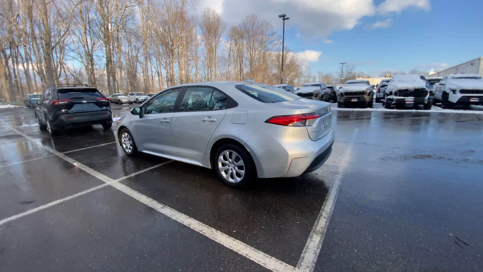 Thumbnail: 2025 Toyota Corolla - 11