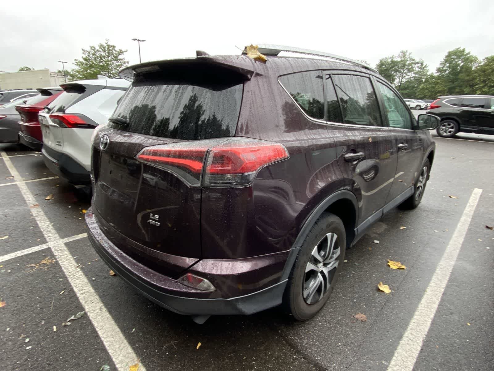 Thumbnail: 2016 Toyota RAV4 - 6