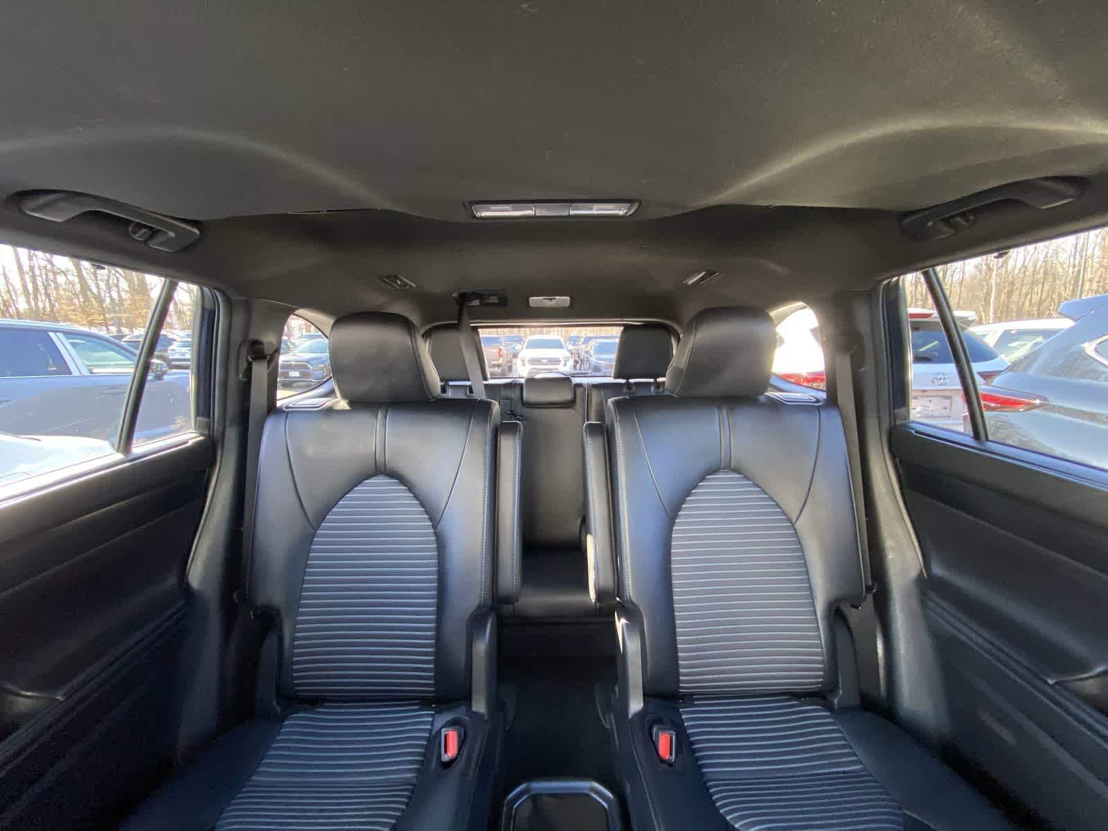 Thumbnail: 2025 Toyota Highlander - 28