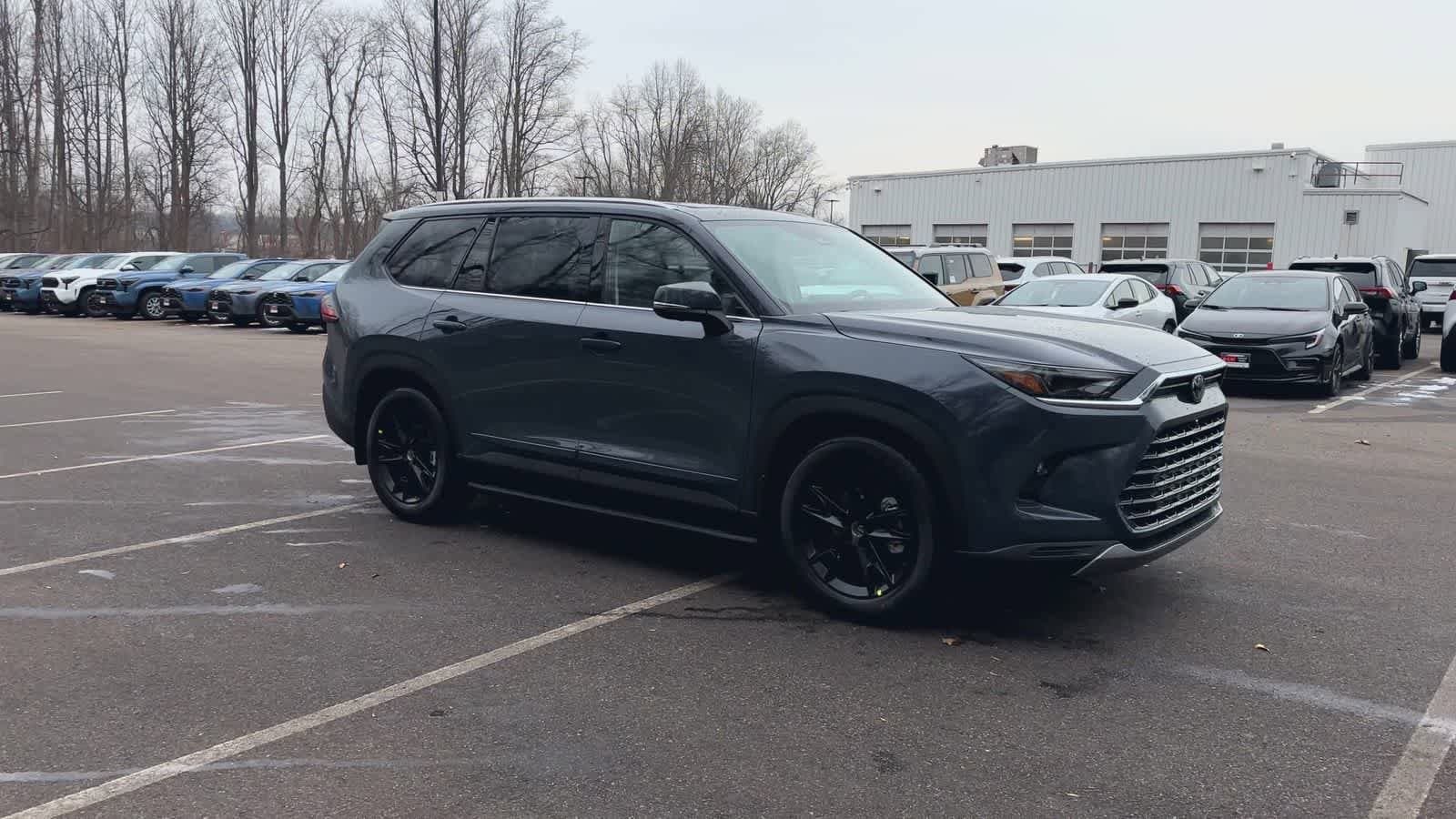 Thumbnail: 2026 Toyota Grand Highlander - 2