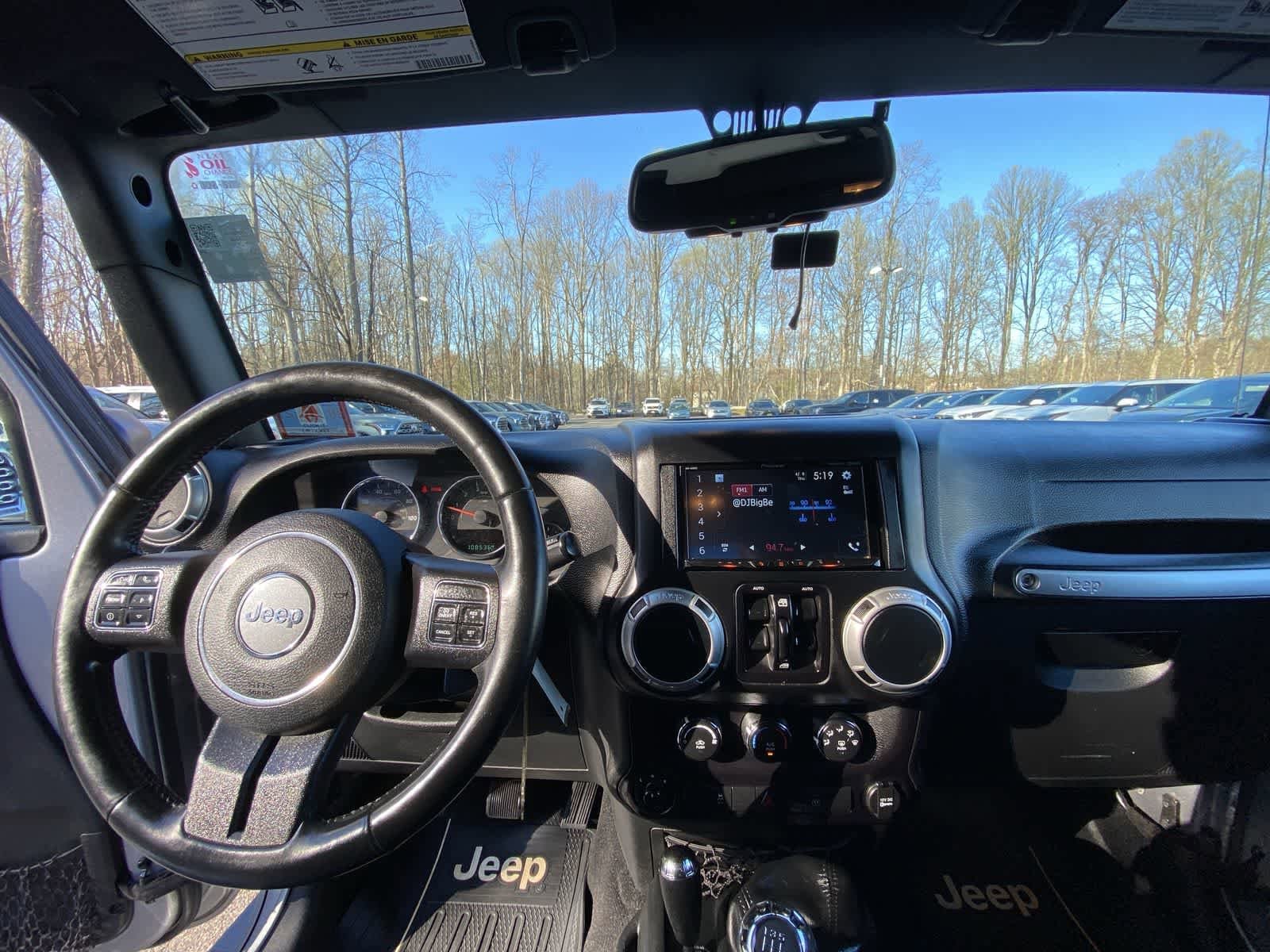 Thumbnail: 2016 Jeep Wrangler - 18